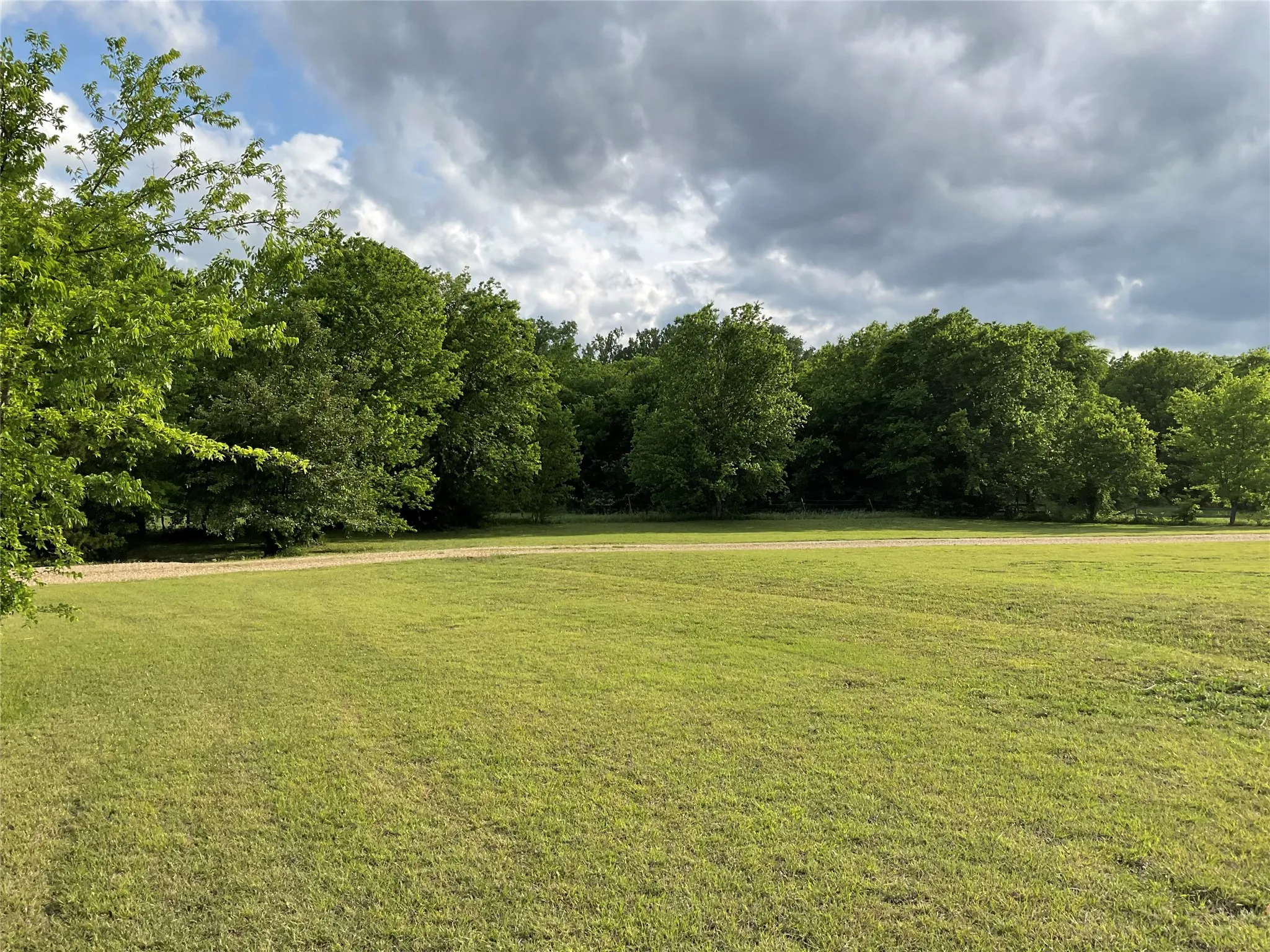 Mobile Home For Sale in Collin County , 9994 Twin Creeks Circle, Anna, Texas 75409, 3 Bedroom, 3 Bathroom, 2 Garage spaces, 1,400 Sqft, built in 1976, mls#21264377, Real Estate Agent in Anna, Homes For Sale in Collin county, Homes For Sale in Anna, Realtor in Anna Texas, Real Estate Brokerage Independent Realty Texas, Luminita Cordes Realtor