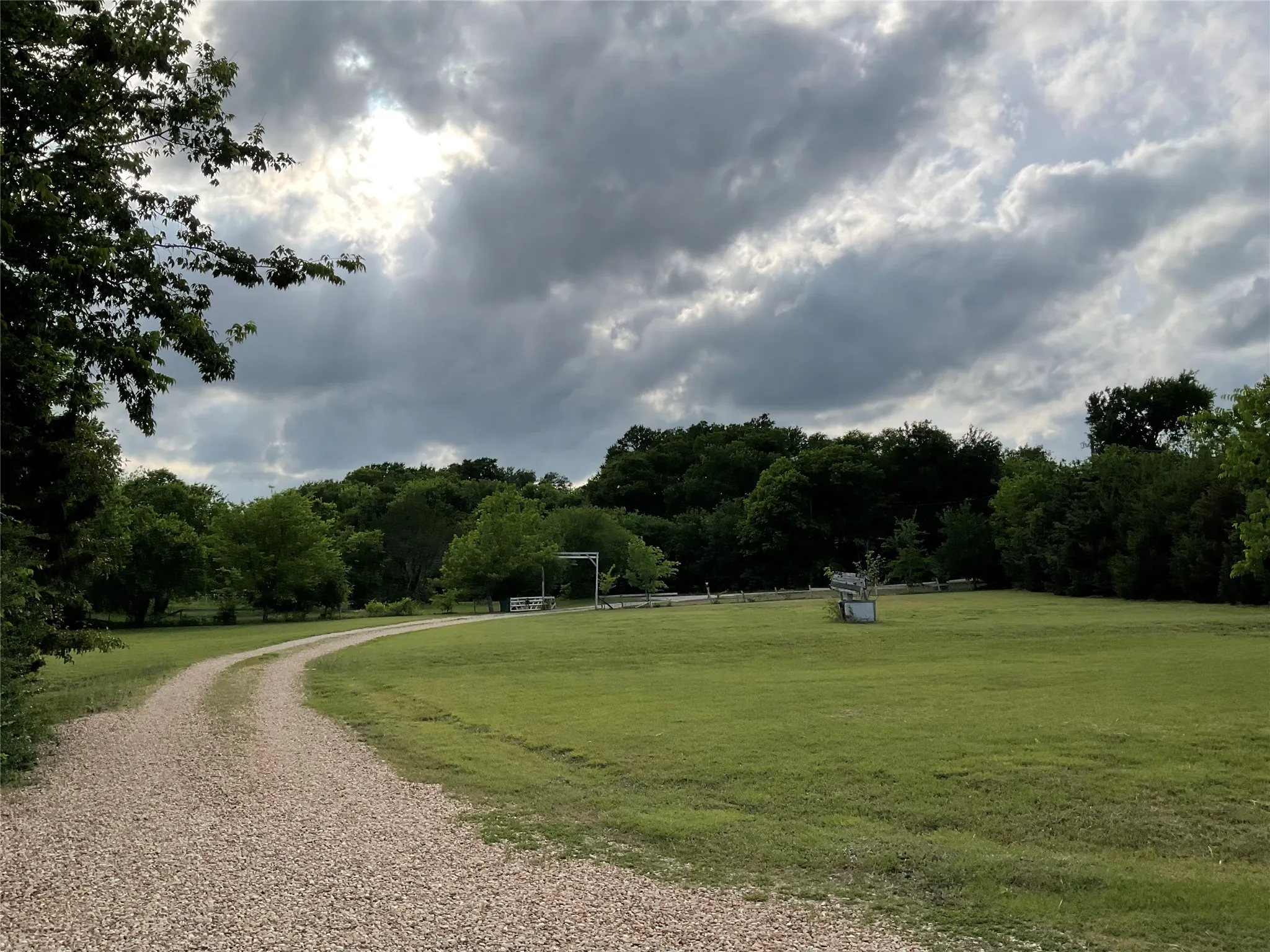 Mobile Home For Sale in Collin County , 9994 Twin Creeks Circle, Anna, Texas 75409, 3 Bedroom, 3 Bathroom, 2 Garage spaces, 1,400 Sqft, built in 1976, mls#21264377, Real Estate Agent in Anna, Homes For Sale in Collin county, Homes For Sale in Anna, Realtor in Anna Texas, Real Estate Brokerage Independent Realty Texas, Luminita Cordes Realtor