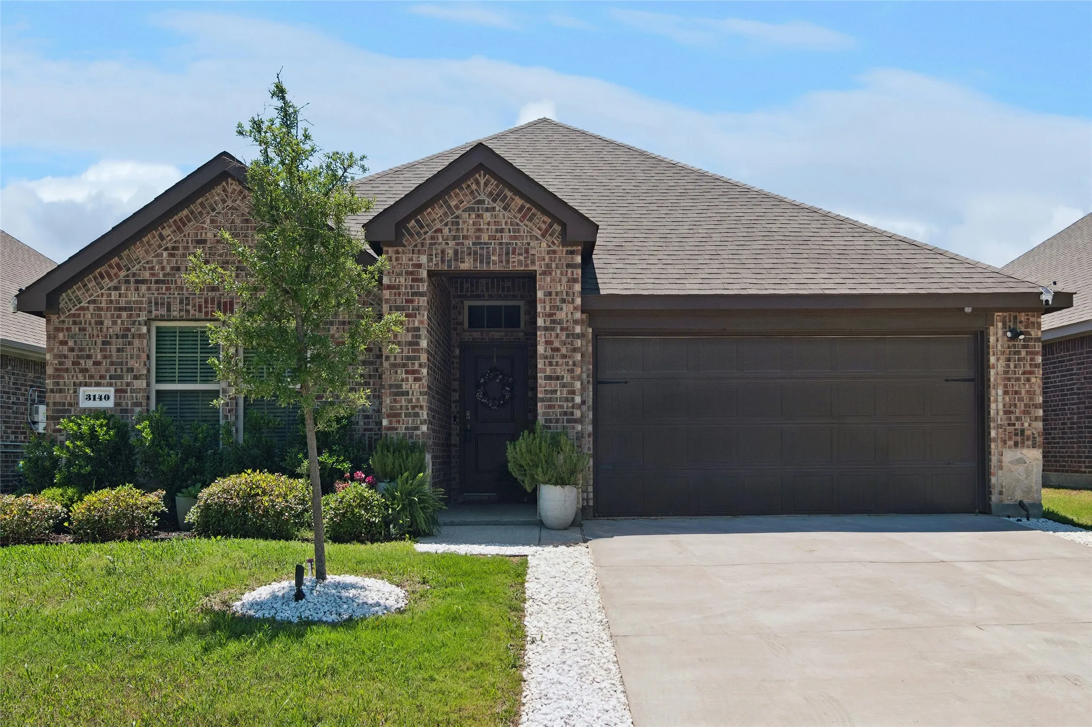 Single Family Residence For Sale in Kaufman County , 3140 Patton Lane, Mesquite, Texas 75126, 4 Bedroom, 2 Bathroom, 2 Garage spaces, 1,905 Sqft, built in 2021, mls#21268900, Real Estate Agent in Mesquite, Homes For Sale in Kaufman county, Homes For Sale in Mesquite, Realtor in Mesquite Texas, Real Estate Brokerage Independent Realty Texas, Luminita Cordes Realtor