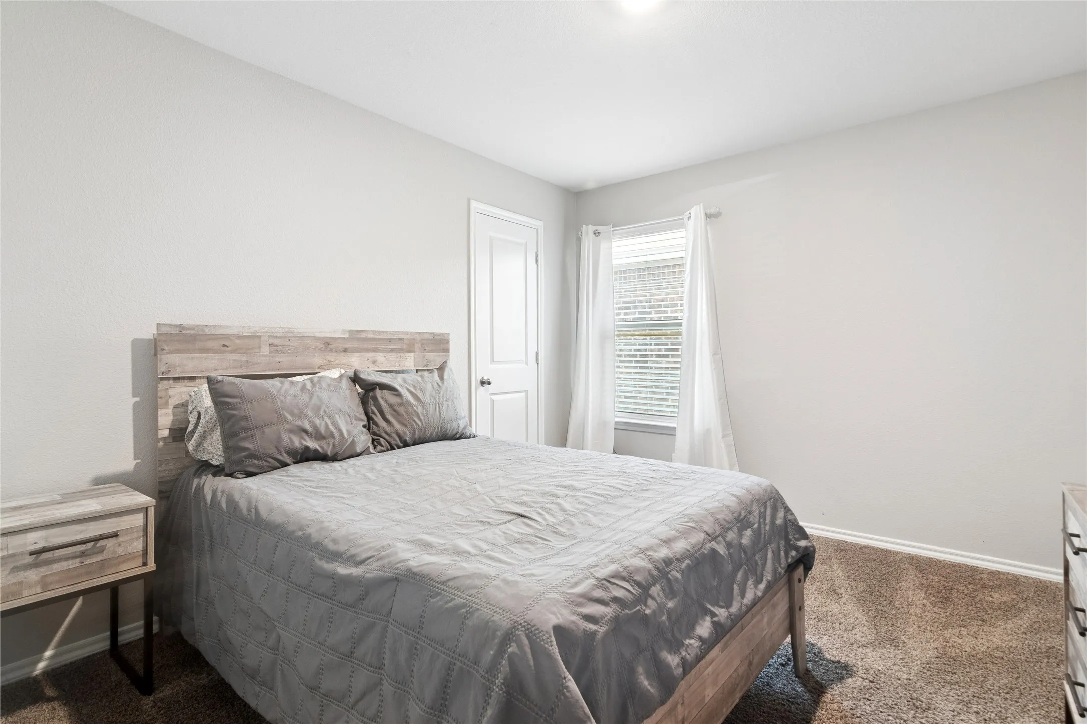 Single Family Residence For Sale in Kaufman County , 3140 Patton Lane, Mesquite, Texas 75126, 4 Bedroom, 2 Bathroom, 2 Garage spaces, 1,905 Sqft, built in 2021, mls#21268900, Real Estate Agent in Mesquite, Homes For Sale in Kaufman county, Homes For Sale in Mesquite, Realtor in Mesquite Texas, Real Estate Brokerage Independent Realty Texas, Luminita Cordes Realtor