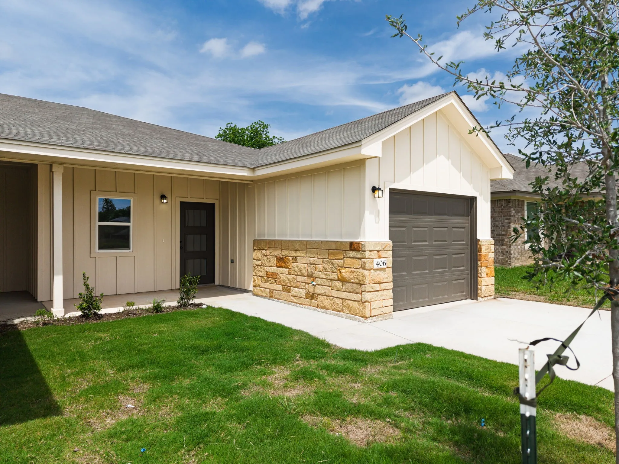 Townhouse For Sale in Coryell County , 406 W Avenue C C, Copperas Cove, Texas 76522, 3 Bedroom, 2 Bathroom, 1 Garage spaces, 1,391 Sqft, built in 2025, mls#21230131, Real Estate Agent in Copperas Cove, Homes For Sale in Coryell county, Homes For Sale in Copperas Cove, Realtor in Copperas Cove Texas, Real Estate Brokerage Independent Realty Texas, Luminita Cordes Realtor