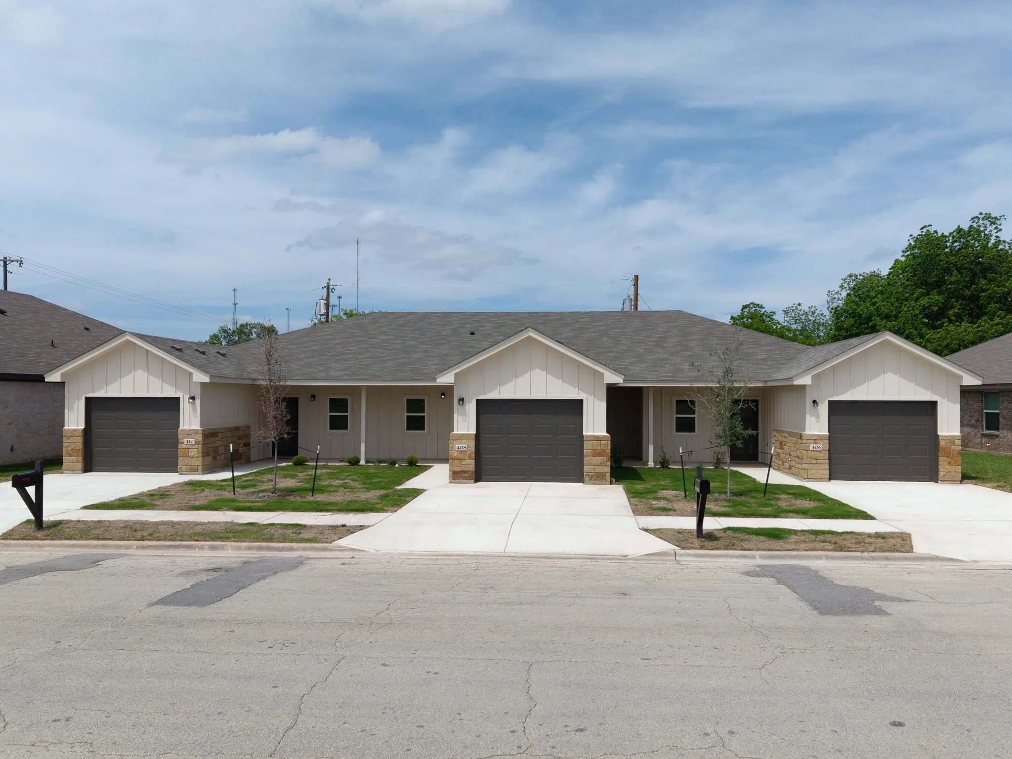 Townhouse For Sale in Coryell County , 406 W Avenue C C, Copperas Cove, Texas 76522, 3 Bedroom, 2 Bathroom, 1 Garage spaces, 1,391 Sqft, built in 2025, mls#21230131, Real Estate Agent in Copperas Cove, Homes For Sale in Coryell county, Homes For Sale in Copperas Cove, Realtor in Copperas Cove Texas, Real Estate Brokerage Independent Realty Texas, Luminita Cordes Realtor