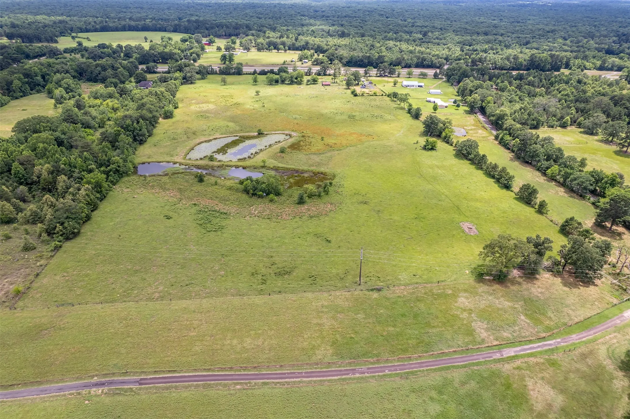 Farm For Sale in Wood County , 7037 E U.S. HWY 80, Hawkins, Texas 75765, 3 Bedroom, 2 Bathroom, Garage spaces, 2,135 Sqft, built in 1970, mls#21268907, Real Estate Agent in Hawkins, Homes For Sale in Wood county, Homes For Sale in Hawkins, Realtor in Hawkins Texas, Real Estate Brokerage Independent Realty Texas, Luminita Cordes Realtor
