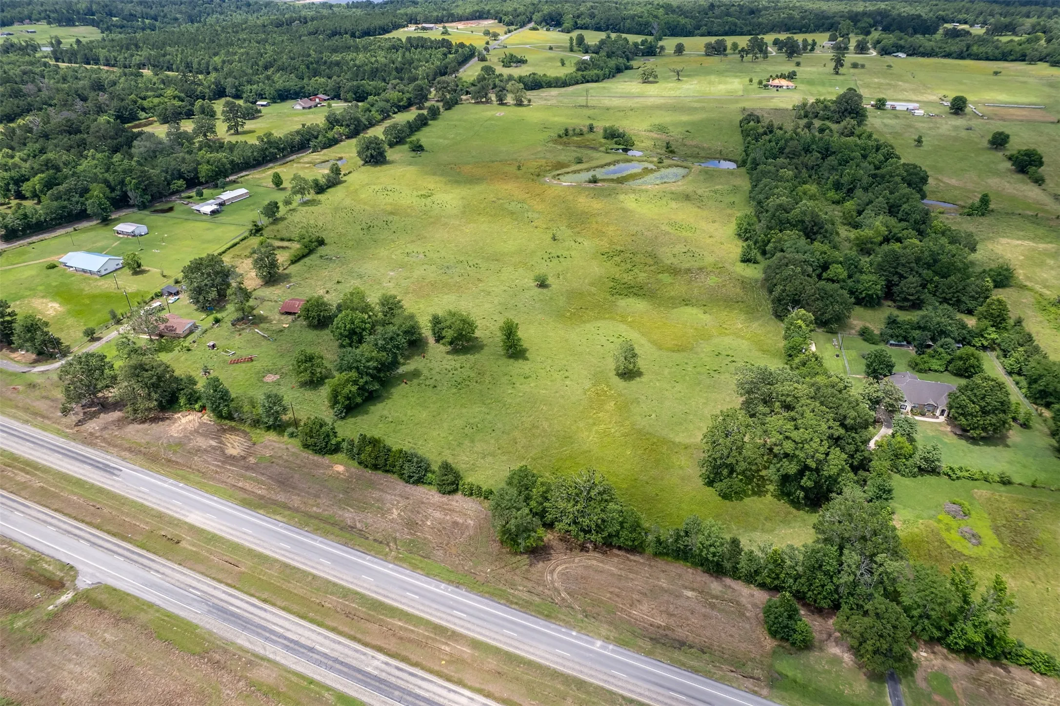 Farm For Sale in Wood County , 7037 E U.S. HWY 80, Hawkins, Texas 75765, 3 Bedroom, 2 Bathroom, Garage spaces, 2,135 Sqft, built in 1970, mls#21268907, Real Estate Agent in Hawkins, Homes For Sale in Wood county, Homes For Sale in Hawkins, Realtor in Hawkins Texas, Real Estate Brokerage Independent Realty Texas, Luminita Cordes Realtor