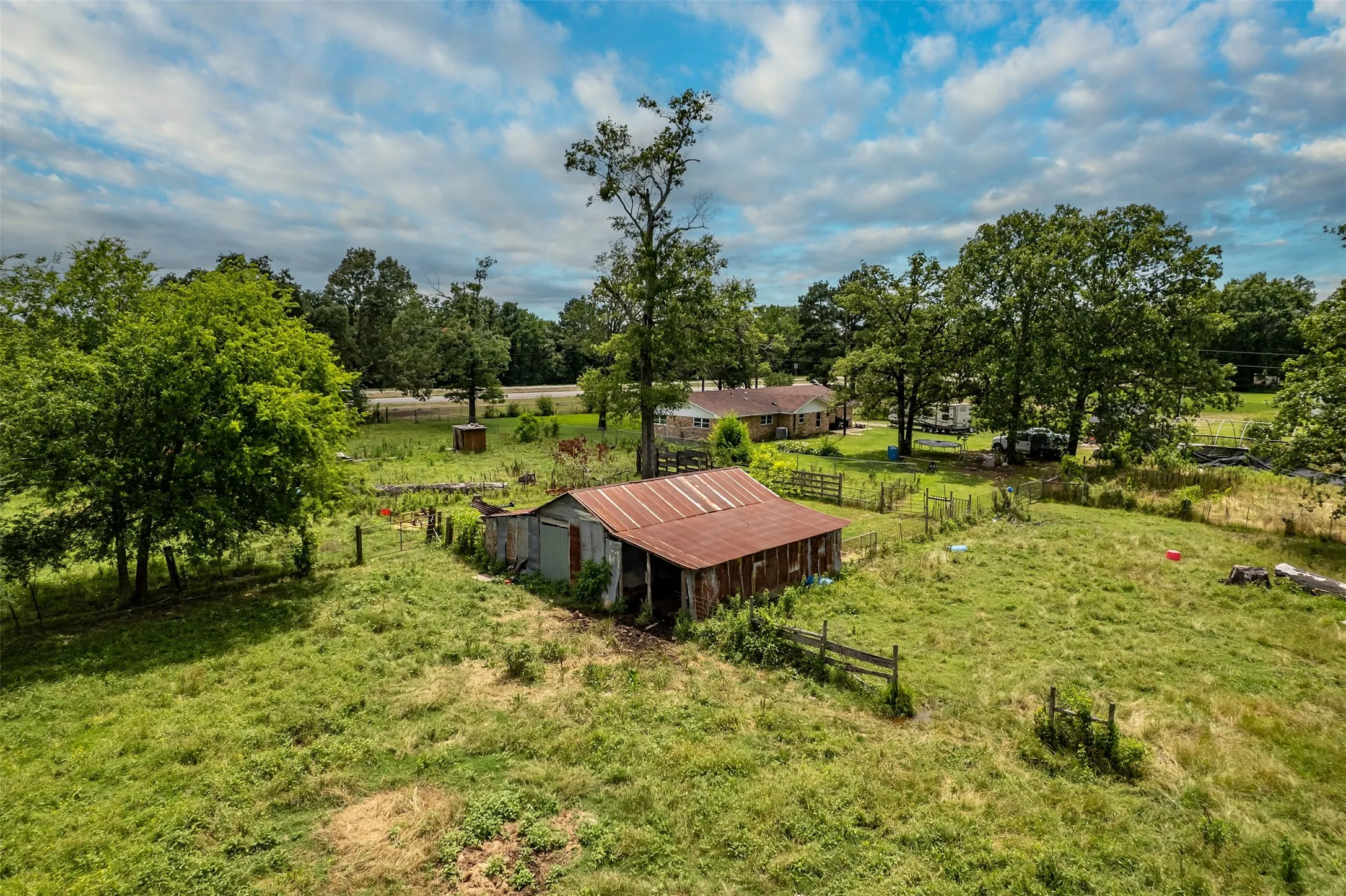 Farm For Sale in Wood County , 7037 E U.S. HWY 80, Hawkins, Texas 75765, 3 Bedroom, 2 Bathroom, Garage spaces, 2,135 Sqft, built in 1970, mls#21268907, Real Estate Agent in Hawkins, Homes For Sale in Wood county, Homes For Sale in Hawkins, Realtor in Hawkins Texas, Real Estate Brokerage Independent Realty Texas, Luminita Cordes Realtor