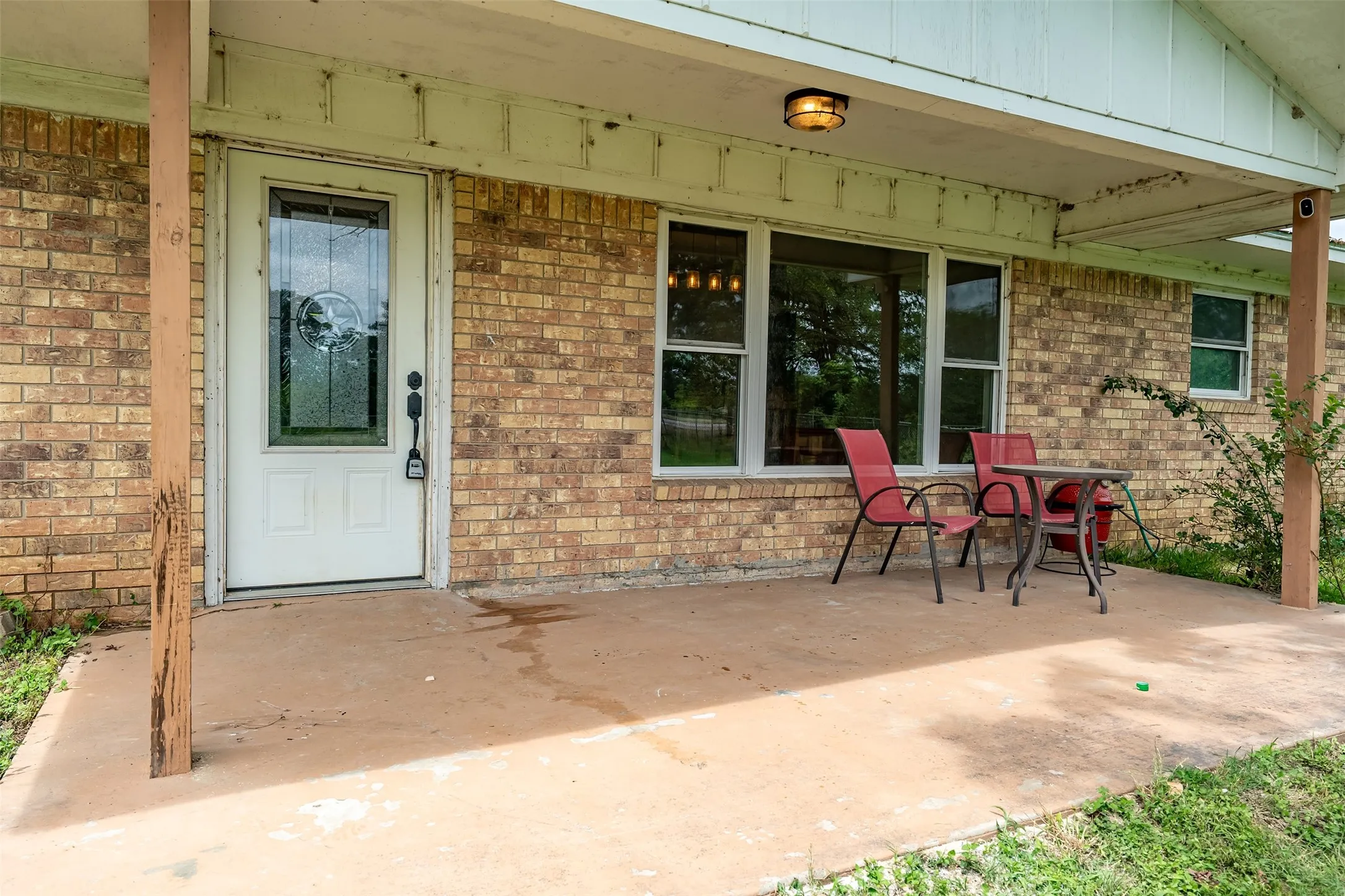 Farm For Sale in Wood County , 7037 E U.S. HWY 80, Hawkins, Texas 75765, 3 Bedroom, 2 Bathroom, Garage spaces, 2,135 Sqft, built in 1970, mls#21268907, Real Estate Agent in Hawkins, Homes For Sale in Wood county, Homes For Sale in Hawkins, Realtor in Hawkins Texas, Real Estate Brokerage Independent Realty Texas, Luminita Cordes Realtor