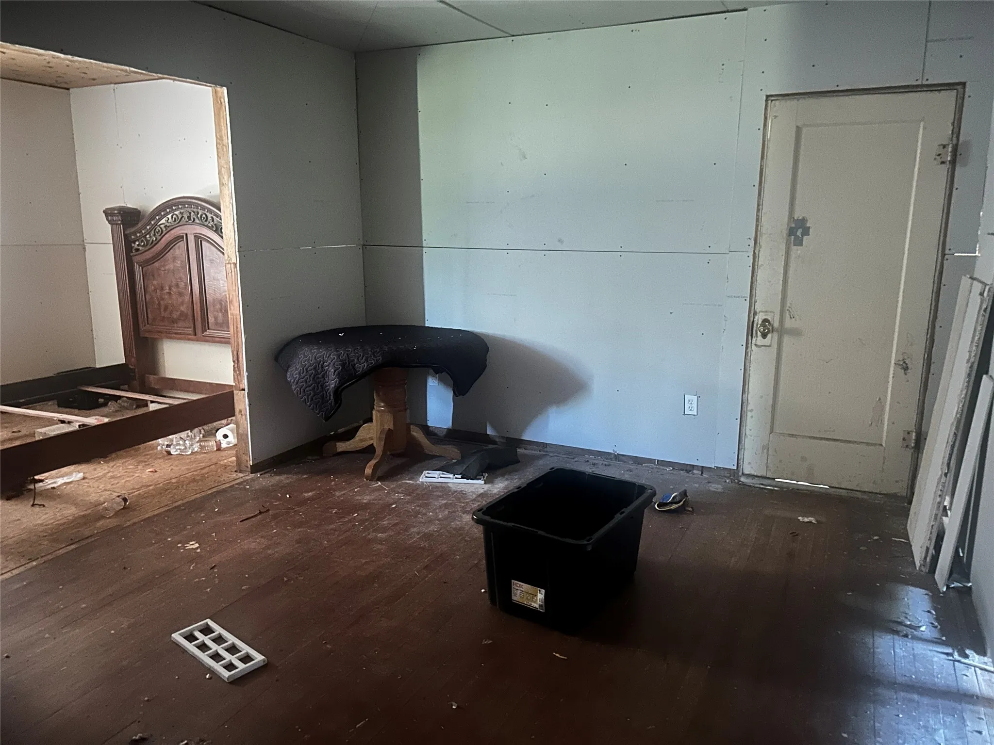 Single Family Residence For Sale in Archer County , 504 Cedar, Megargel, Texas 76370, 3 Bedroom, 1 Bathroom, Garage spaces, 1,812 Sqft, built in 1920, mls#21268922, Real Estate Agent in Megargel, Homes For Sale in Archer county, Homes For Sale in Megargel, Realtor in Megargel Texas, Real Estate Brokerage Independent Realty Texas, Luminita Cordes Realtor