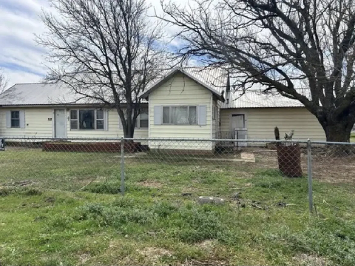 Single Family Residence For Sale in Archer County , 504 Cedar, Megargel, Texas 76370, 3 Bedroom, 1 Bathroom, Garage spaces, 1,812 Sqft, built in 1920, mls#21268922, Real Estate Agent in Megargel, Homes For Sale in Archer county, Homes For Sale in Megargel, Realtor in Megargel Texas, Real Estate Brokerage Independent Realty Texas, Luminita Cordes Realtor