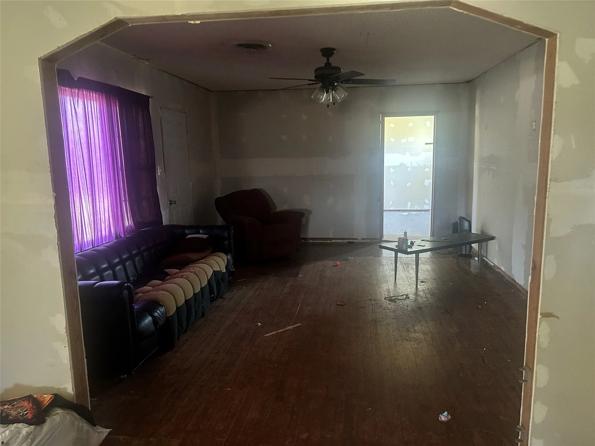 Single Family Residence For Sale in Archer County , 504 Cedar, Megargel, Texas 76370, 3 Bedroom, 1 Bathroom, Garage spaces, 1,812 Sqft, built in 1920, mls#21268922, Real Estate Agent in Megargel, Homes For Sale in Archer county, Homes For Sale in Megargel, Realtor in Megargel Texas, Real Estate Brokerage Independent Realty Texas, Luminita Cordes Realtor