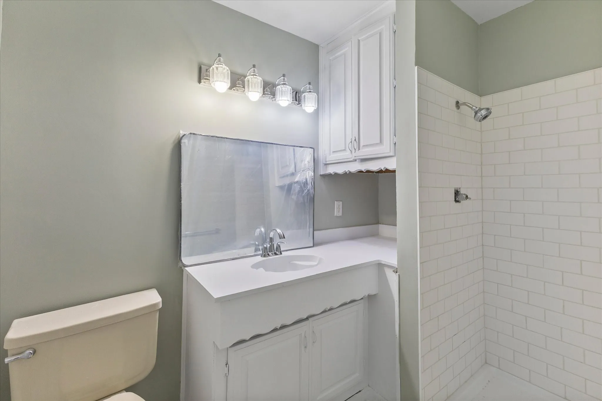 Single Family Residence For Sale in Fannin County , 312 E Cottonwood Street, Leonard, Texas 75452, 3 Bedroom, 2 Bathroom, 2 Garage spaces, 2,006 Sqft, built in 1987, mls#21268943, Real Estate Agent in Leonard, Homes For Sale in Fannin county, Homes For Sale in Leonard, Realtor in Leonard Texas, Real Estate Brokerage Independent Realty Texas, Luminita Cordes Realtor