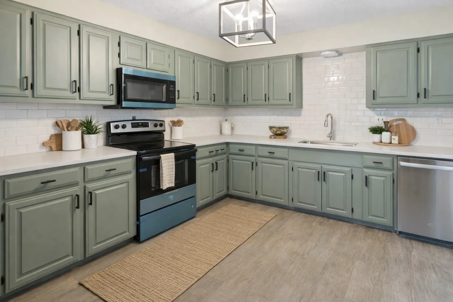 Single Family Residence For Sale in Fannin County , 312 E Cottonwood Street, Leonard, Texas 75452, 3 Bedroom, 2 Bathroom, 2 Garage spaces, 2,006 Sqft, built in 1987, mls#21268943, Real Estate Agent in Leonard, Homes For Sale in Fannin county, Homes For Sale in Leonard, Realtor in Leonard Texas, Real Estate Brokerage Independent Realty Texas, Luminita Cordes Realtor