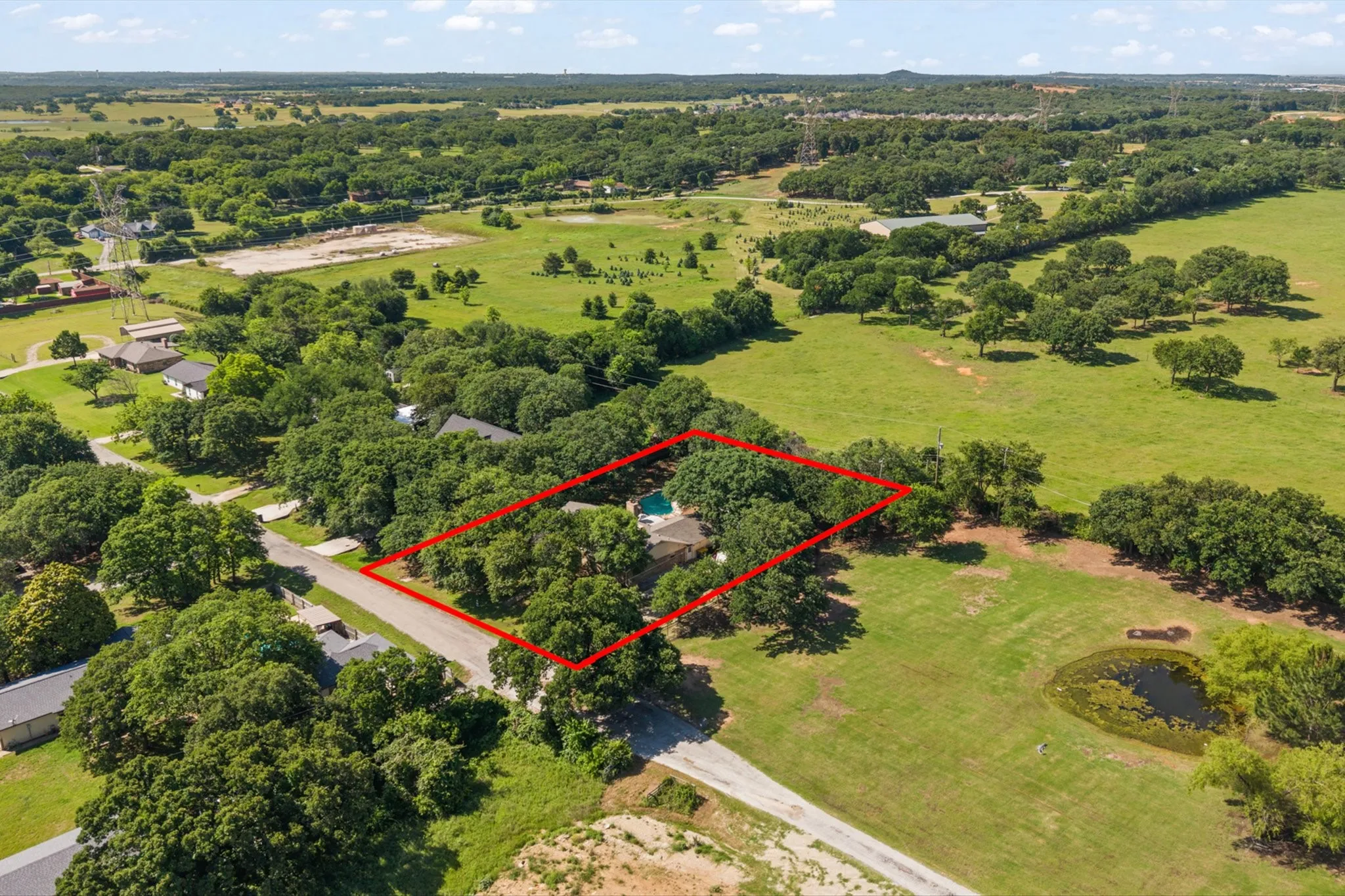 Single Family Residence For Sale in Johnson County , 2005 Meadow Drive, Crowley, Texas 76036, 3 Bedroom, 2 Bathroom, Garage spaces, 1,705 Sqft, built in 1973, mls#21251006, Real Estate Agent in Crowley, Homes For Sale in Johnson county, Homes For Sale in Crowley, Realtor in Crowley Texas, Real Estate Brokerage Independent Realty Texas, Luminita Cordes Realtor