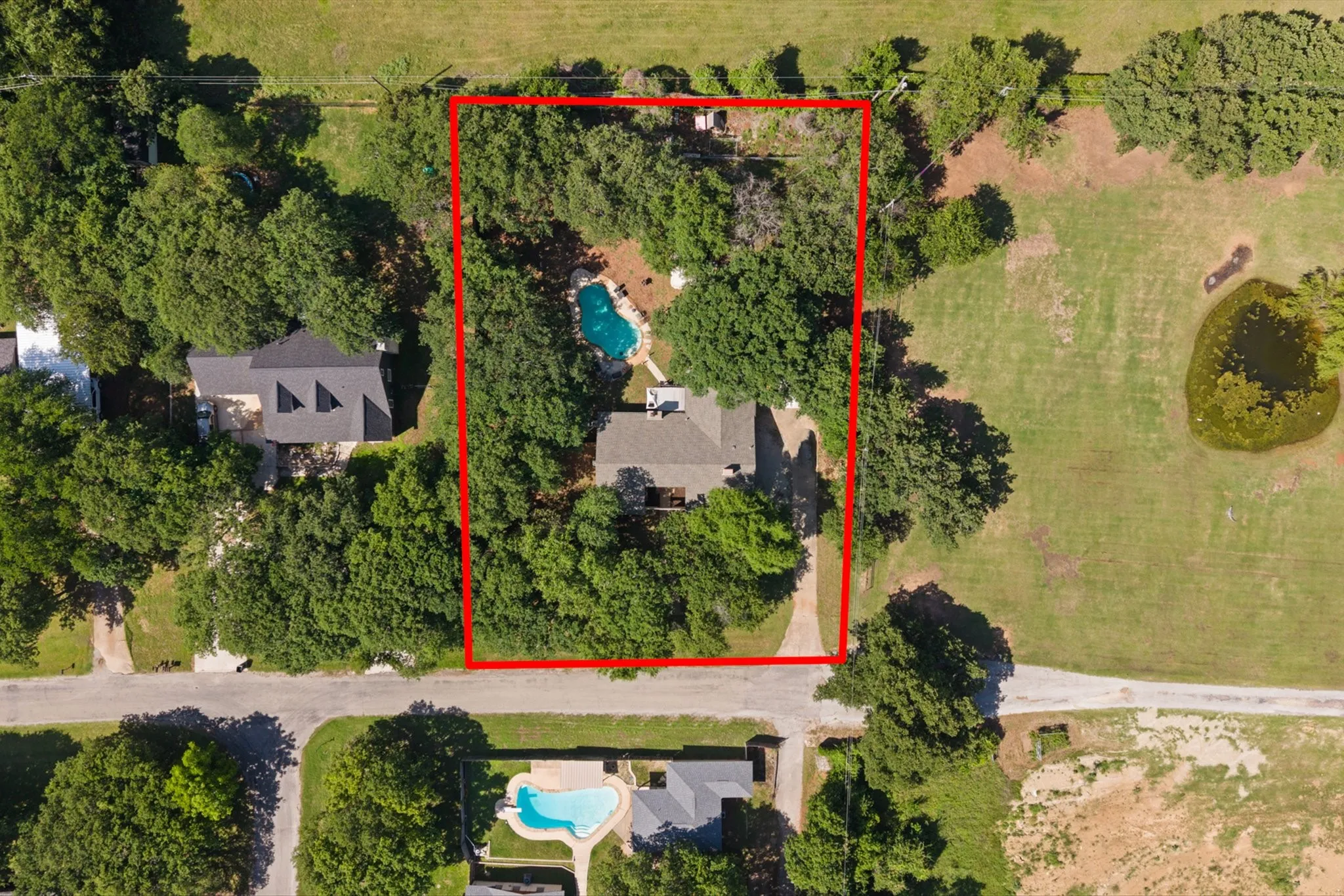 Single Family Residence For Sale in Johnson County , 2005 Meadow Drive, Crowley, Texas 76036, 3 Bedroom, 2 Bathroom, Garage spaces, 1,705 Sqft, built in 1973, mls#21251006, Real Estate Agent in Crowley, Homes For Sale in Johnson county, Homes For Sale in Crowley, Realtor in Crowley Texas, Real Estate Brokerage Independent Realty Texas, Luminita Cordes Realtor