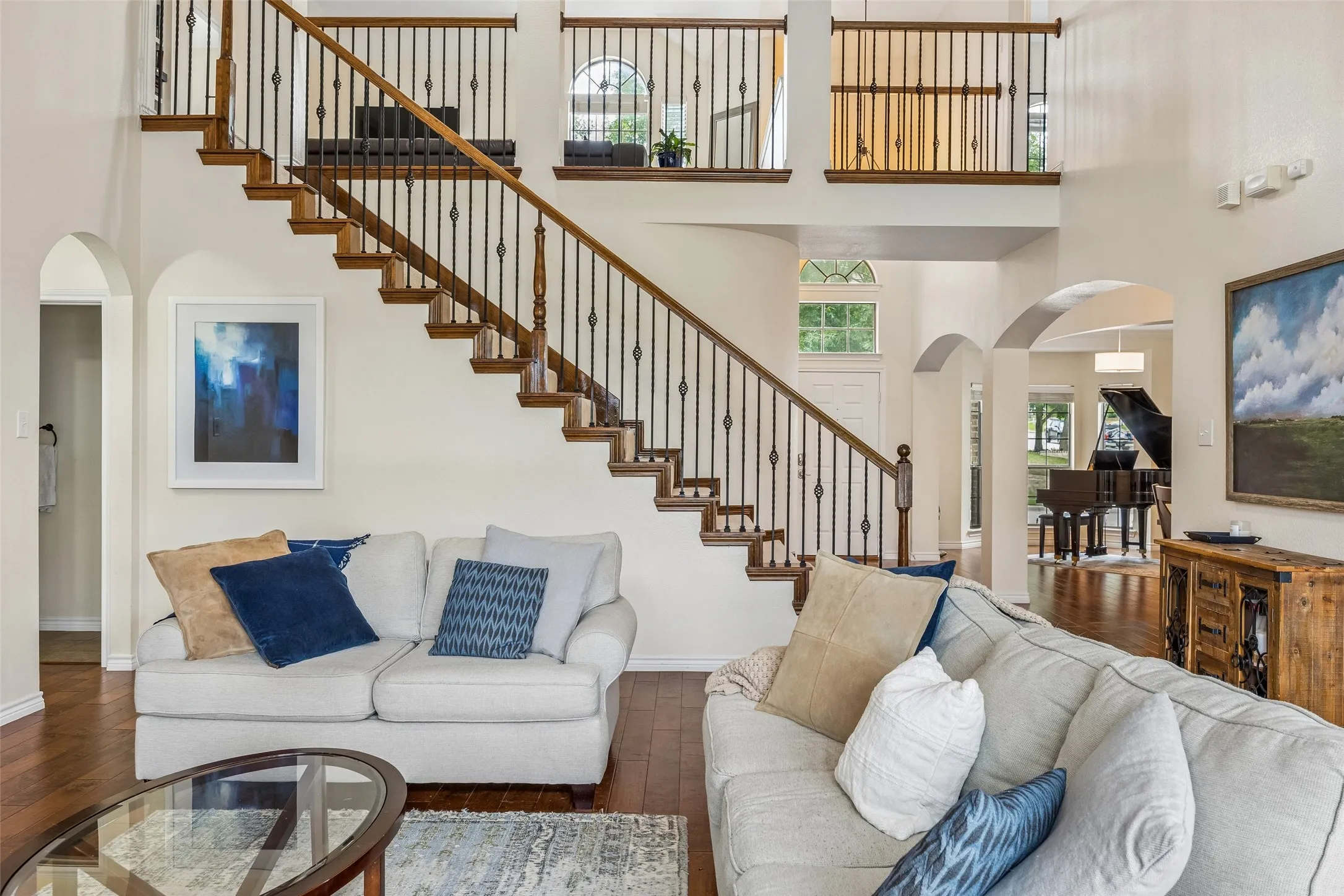 Single Family Residence For Sale in Tarrant County , 6133 Sunrise Lake Drive, Fort Worth, Texas 76179, 4 Bedroom, 4 Bathroom, 2 Garage spaces, 3,584 Sqft, built in 2008, mls#21267759, Real Estate Agent in Fort Worth, Homes For Sale in Tarrant county, Homes For Sale in Fort Worth, Realtor in Fort Worth Texas, Real Estate Brokerage Independent Realty Texas, Luminita Cordes Realtor