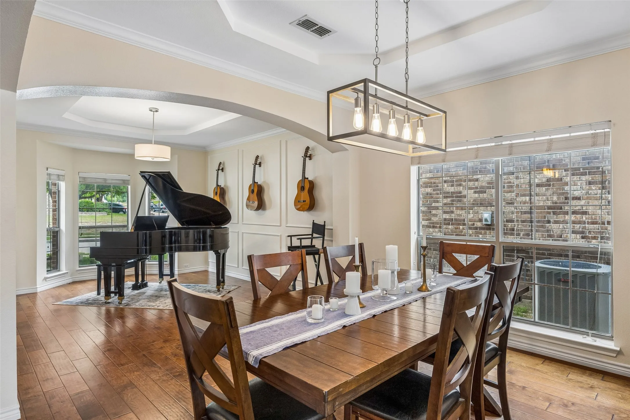 Single Family Residence For Sale in Tarrant County , 6133 Sunrise Lake Drive, Fort Worth, Texas 76179, 4 Bedroom, 4 Bathroom, 2 Garage spaces, 3,584 Sqft, built in 2008, mls#21267759, Real Estate Agent in Fort Worth, Homes For Sale in Tarrant county, Homes For Sale in Fort Worth, Realtor in Fort Worth Texas, Real Estate Brokerage Independent Realty Texas, Luminita Cordes Realtor