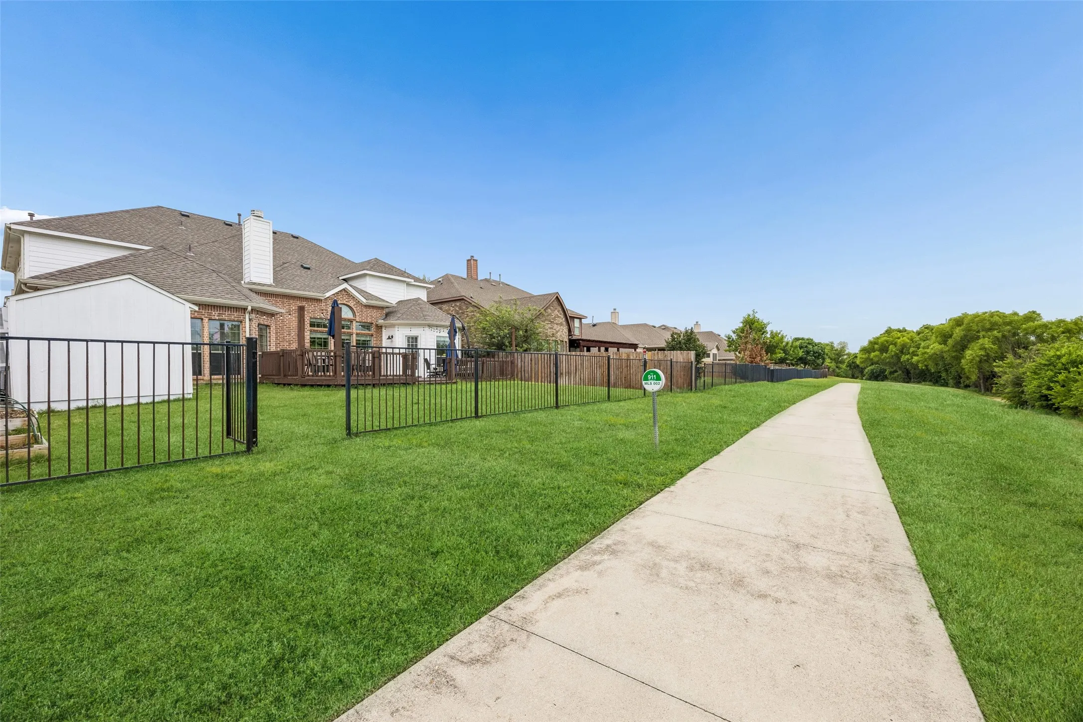 Single Family Residence For Sale in Tarrant County , 6133 Sunrise Lake Drive, Fort Worth, Texas 76179, 4 Bedroom, 4 Bathroom, 2 Garage spaces, 3,584 Sqft, built in 2008, mls#21267759, Real Estate Agent in Fort Worth, Homes For Sale in Tarrant county, Homes For Sale in Fort Worth, Realtor in Fort Worth Texas, Real Estate Brokerage Independent Realty Texas, Luminita Cordes Realtor
