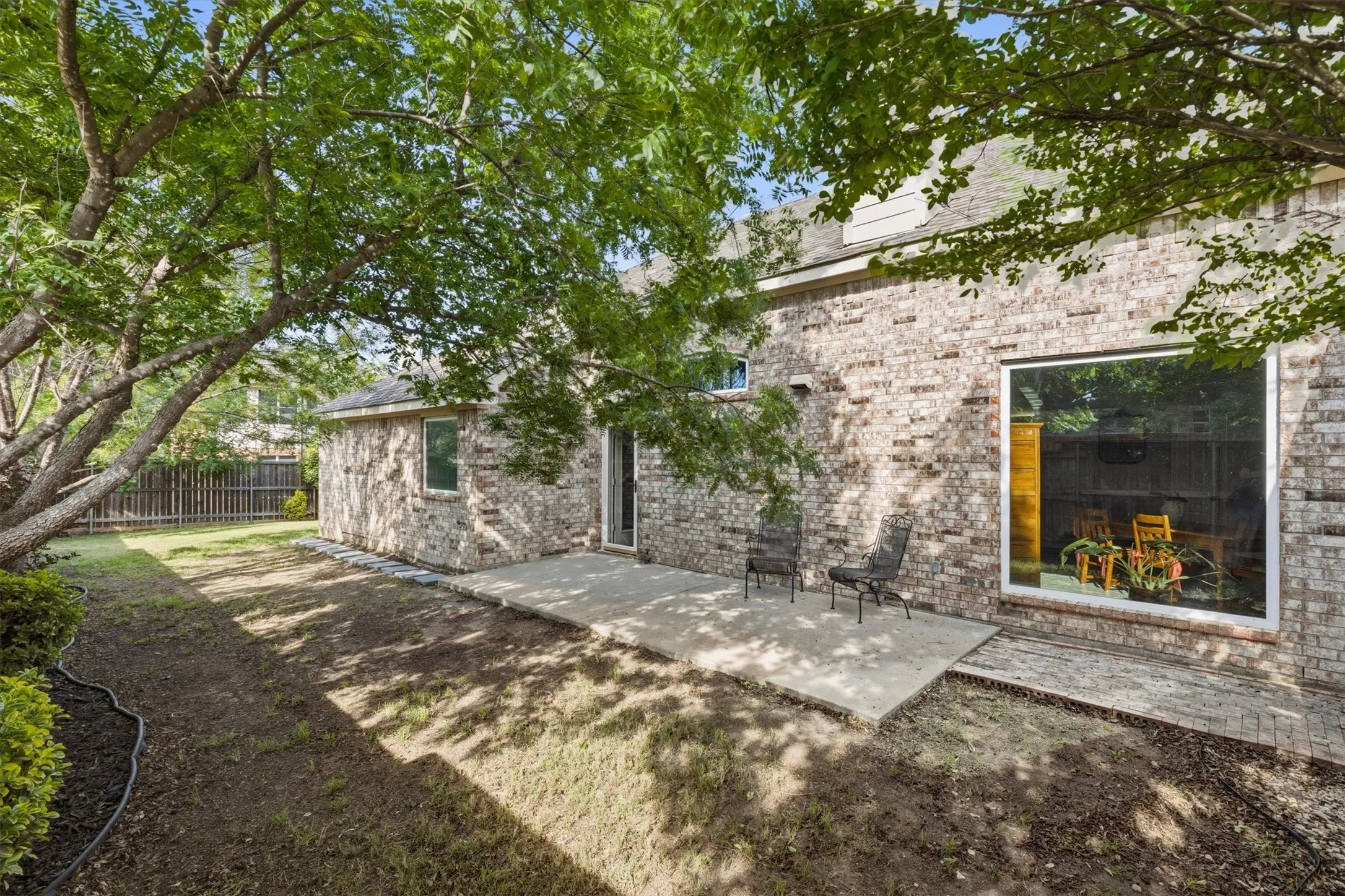 Single Family Residence For Sale in Collin County , 5124 Forest Lawn Drive, Mc Kinney, Texas 75071, 3 Bedroom, 2 Bathroom, 2 Garage spaces, 2,232 Sqft, built in 1998, mls#21267546, Real Estate Agent in Mc Kinney, Homes For Sale in Collin county, Homes For Sale in Mc Kinney, Realtor in Mc Kinney Texas, Real Estate Brokerage Independent Realty Texas, Luminita Cordes Realtor