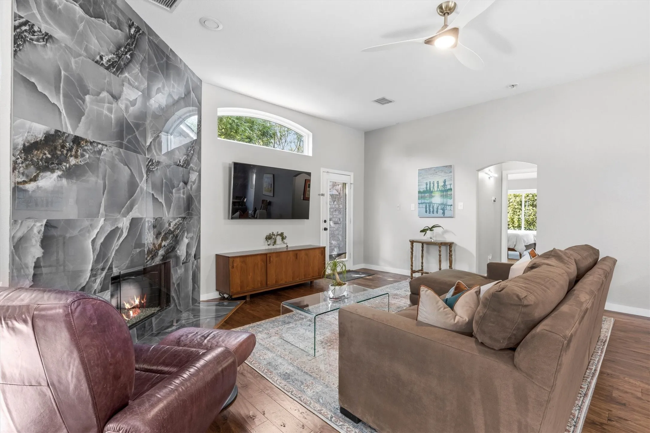 Single Family Residence For Sale in Collin County , 5124 Forest Lawn Drive, Mc Kinney, Texas 75071, 3 Bedroom, 2 Bathroom, 2 Garage spaces, 2,232 Sqft, built in 1998, mls#21267546, Real Estate Agent in Mc Kinney, Homes For Sale in Collin county, Homes For Sale in Mc Kinney, Realtor in Mc Kinney Texas, Real Estate Brokerage Independent Realty Texas, Luminita Cordes Realtor