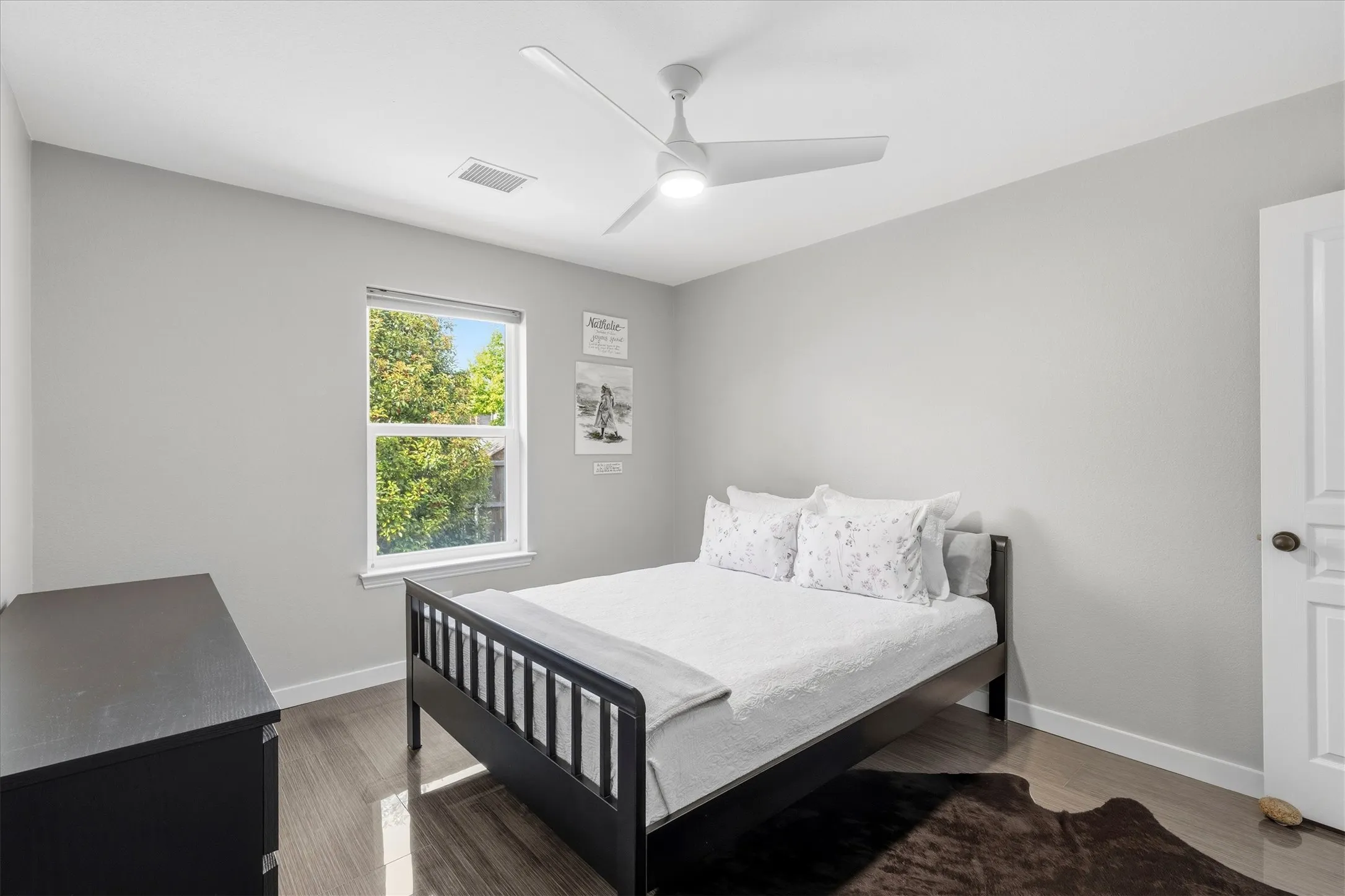 Single Family Residence For Sale in Collin County , 5124 Forest Lawn Drive, Mc Kinney, Texas 75071, 3 Bedroom, 2 Bathroom, 2 Garage spaces, 2,232 Sqft, built in 1998, mls#21267546, Real Estate Agent in Mc Kinney, Homes For Sale in Collin county, Homes For Sale in Mc Kinney, Realtor in Mc Kinney Texas, Real Estate Brokerage Independent Realty Texas, Luminita Cordes Realtor