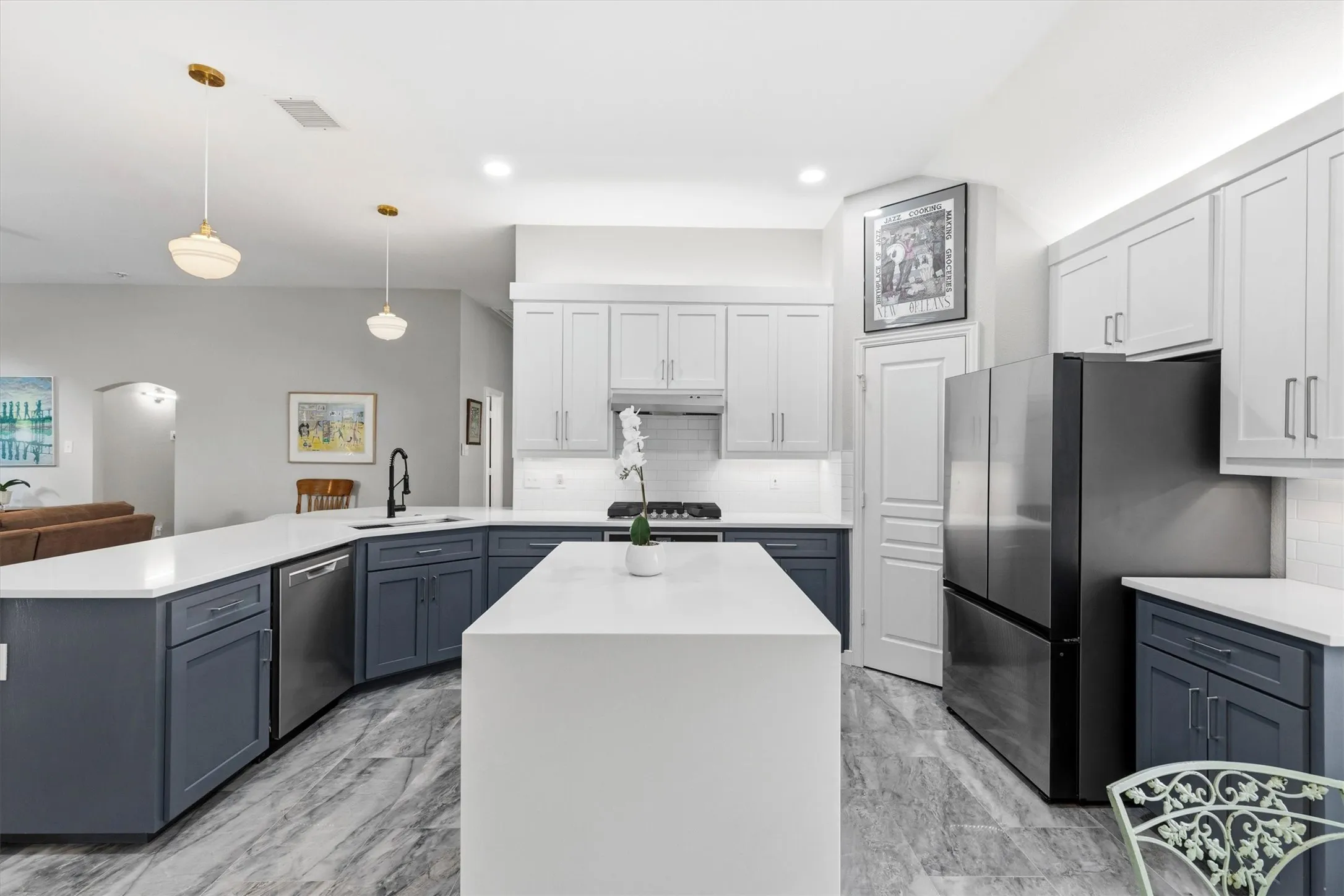 Single Family Residence For Sale in Collin County , 5124 Forest Lawn Drive, Mc Kinney, Texas 75071, 3 Bedroom, 2 Bathroom, 2 Garage spaces, 2,232 Sqft, built in 1998, mls#21267546, Real Estate Agent in Mc Kinney, Homes For Sale in Collin county, Homes For Sale in Mc Kinney, Realtor in Mc Kinney Texas, Real Estate Brokerage Independent Realty Texas, Luminita Cordes Realtor