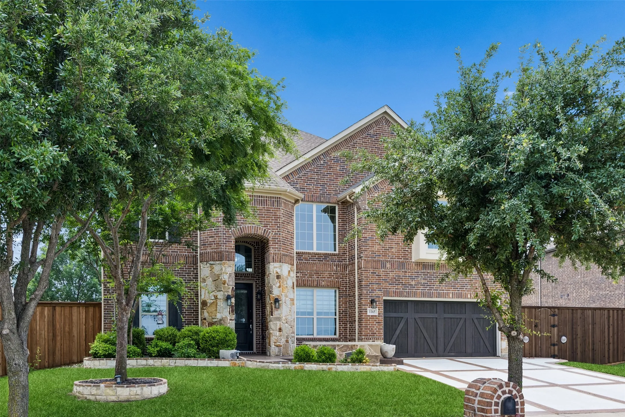 Single Family Residence For Sale in Denton County , 1165 Clearwater Drive, Frisco, Texas 75036, 5 Bedroom, 5 Bathroom, 2 Garage spaces, 5,183 Sqft, built in 2014, mls#21259541, Real Estate Agent in Frisco, Homes For Sale in Denton county, Homes For Sale in Frisco, Realtor in Frisco Texas, Real Estate Brokerage Independent Realty Texas, Luminita Cordes Realtor