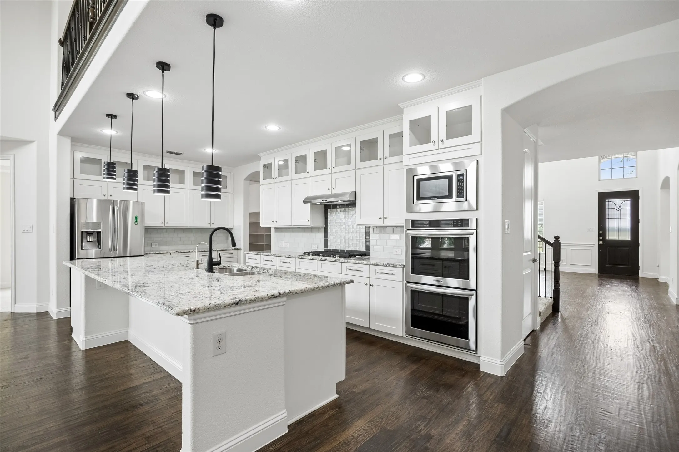 Single Family Residence For Sale in Denton County , 1165 Clearwater Drive, Frisco, Texas 75036, 5 Bedroom, 5 Bathroom, 2 Garage spaces, 5,183 Sqft, built in 2014, mls#21259541, Real Estate Agent in Frisco, Homes For Sale in Denton county, Homes For Sale in Frisco, Realtor in Frisco Texas, Real Estate Brokerage Independent Realty Texas, Luminita Cordes Realtor