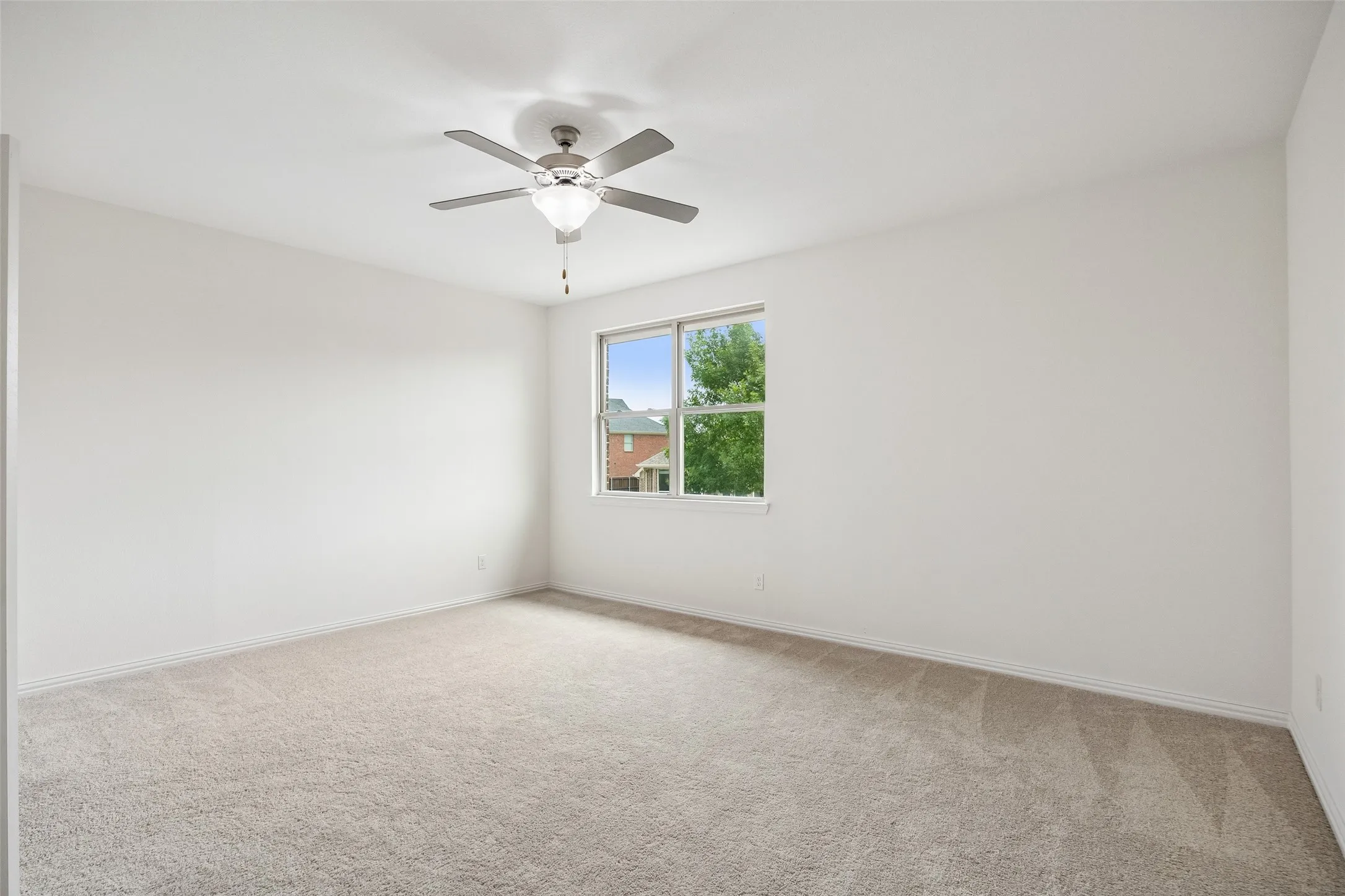 Single Family Residence For Sale in Denton County , 1165 Clearwater Drive, Frisco, Texas 75036, 5 Bedroom, 5 Bathroom, 2 Garage spaces, 5,183 Sqft, built in 2014, mls#21259541, Real Estate Agent in Frisco, Homes For Sale in Denton county, Homes For Sale in Frisco, Realtor in Frisco Texas, Real Estate Brokerage Independent Realty Texas, Luminita Cordes Realtor