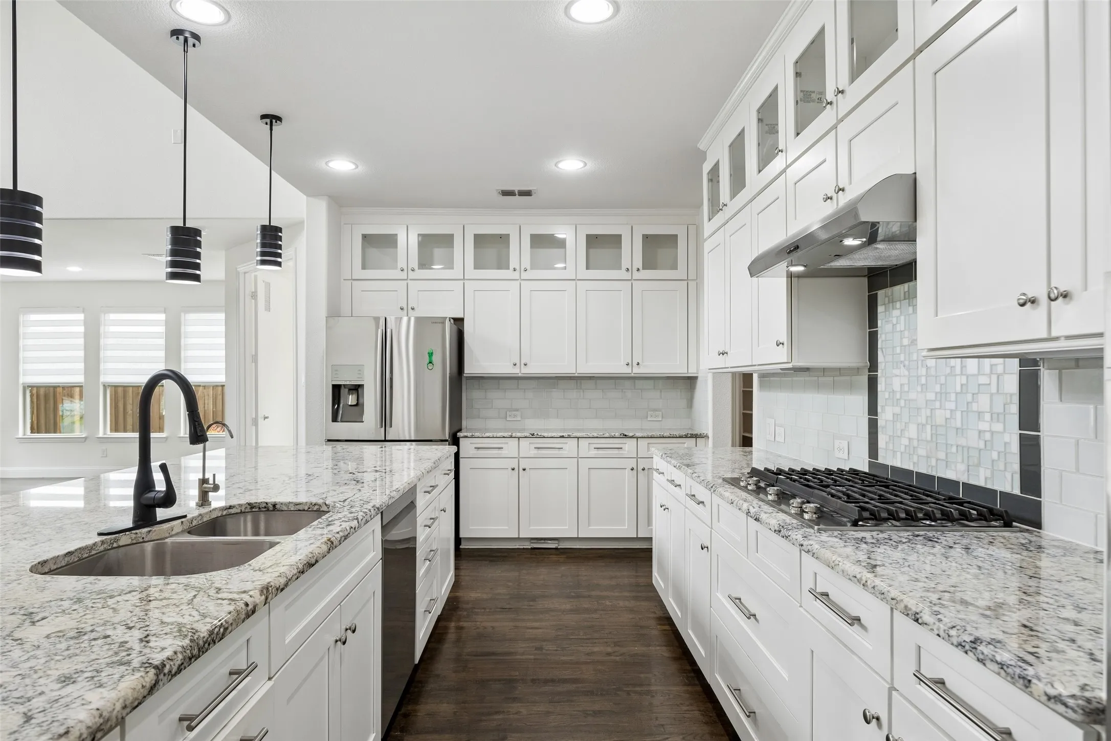 Single Family Residence For Sale in Denton County , 1165 Clearwater Drive, Frisco, Texas 75036, 5 Bedroom, 5 Bathroom, 2 Garage spaces, 5,183 Sqft, built in 2014, mls#21259541, Real Estate Agent in Frisco, Homes For Sale in Denton county, Homes For Sale in Frisco, Realtor in Frisco Texas, Real Estate Brokerage Independent Realty Texas, Luminita Cordes Realtor