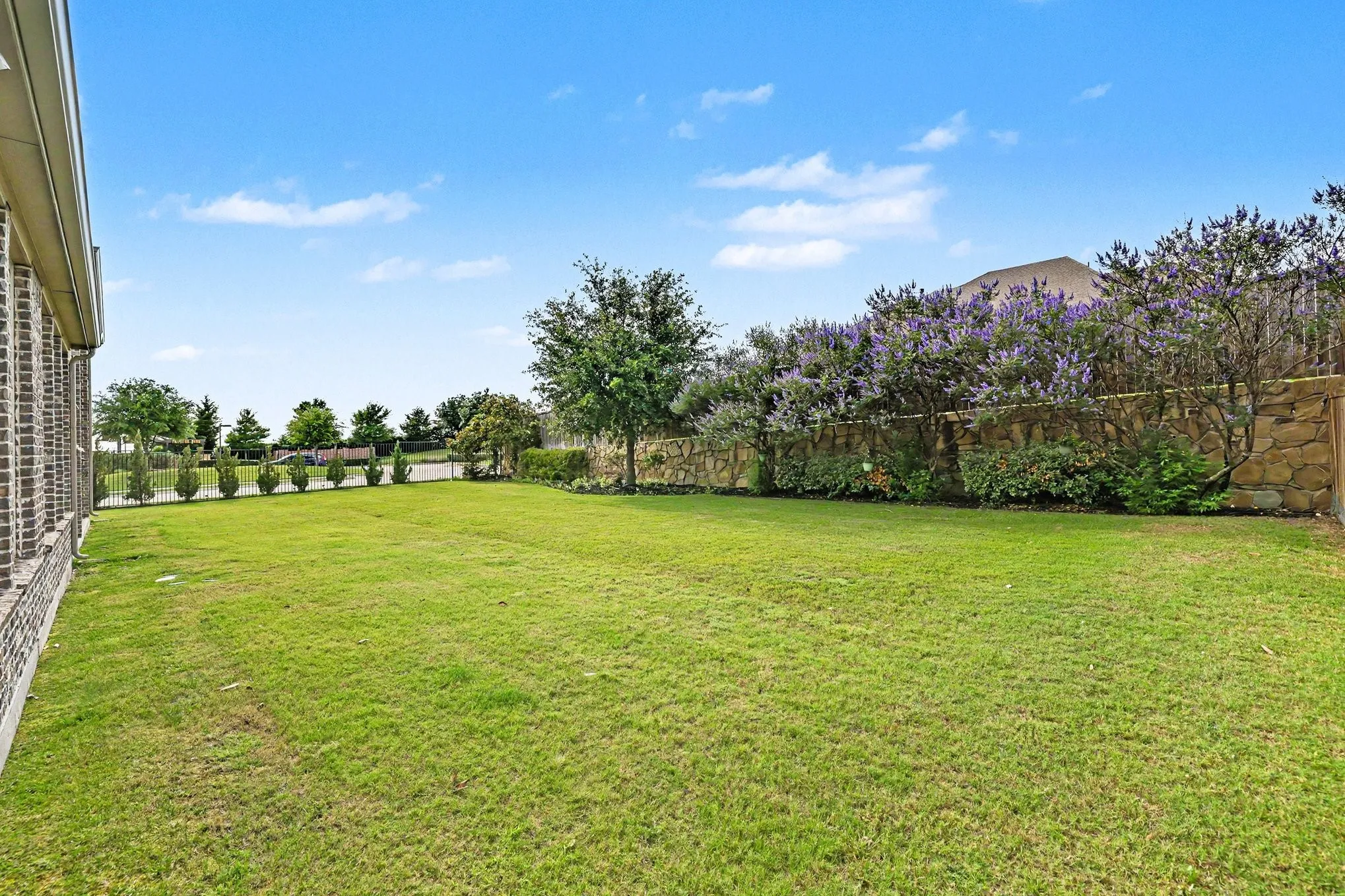 Single Family Residence For Sale in Collin County , 1501 Winchester Drive, Prosper, Texas 75078, 4 Bedroom, 5 Bathroom, 3 Garage spaces, 4,640 Sqft, built in 2015, mls#21189147, Real Estate Agent in Prosper, Homes For Sale in Collin county, Homes For Sale in Prosper, Realtor in Prosper Texas, Real Estate Brokerage Independent Realty Texas, Luminita Cordes Realtor