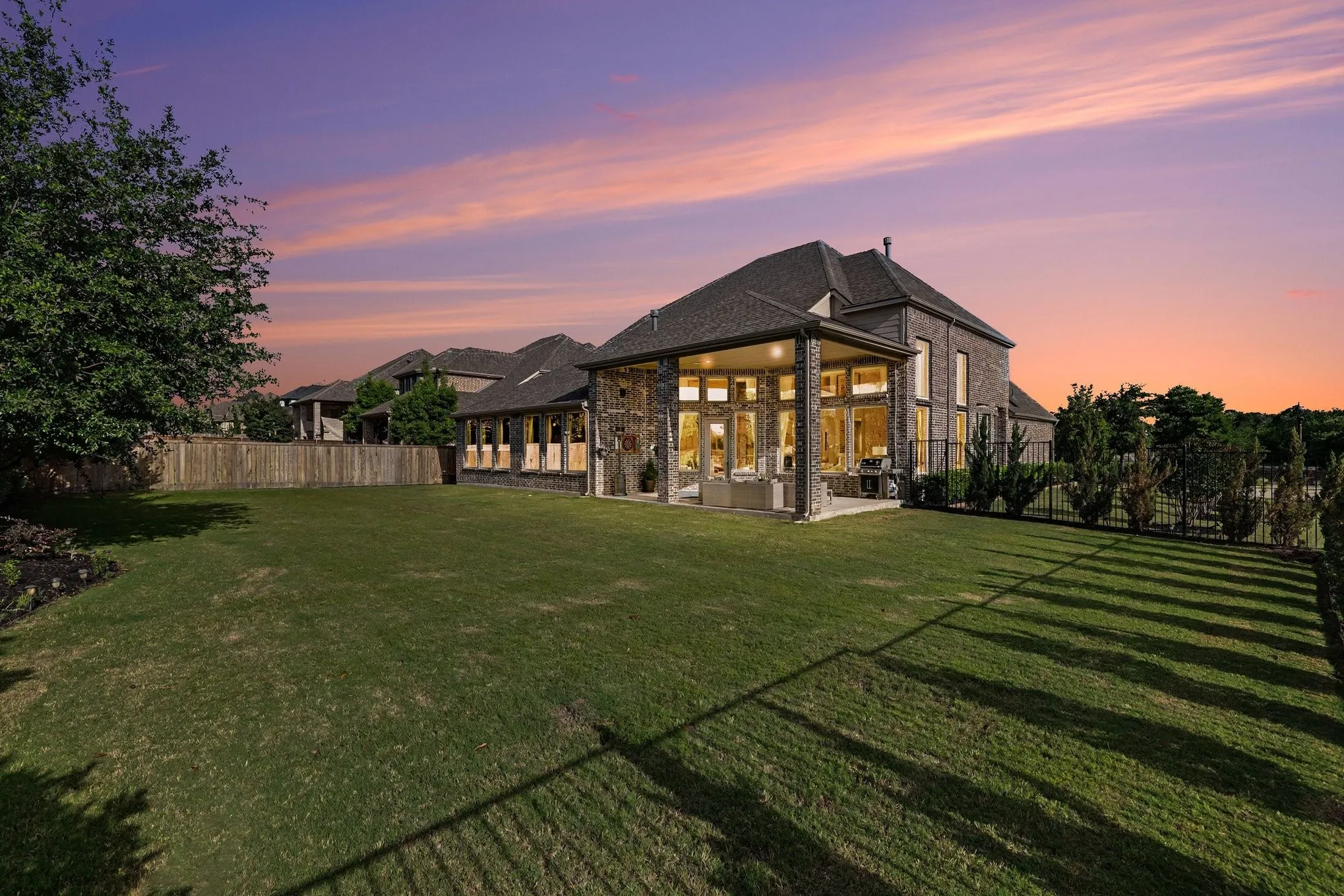 Single Family Residence For Sale in Collin County , 1501 Winchester Drive, Prosper, Texas 75078, 4 Bedroom, 5 Bathroom, 3 Garage spaces, 4,640 Sqft, built in 2015, mls#21189147, Real Estate Agent in Prosper, Homes For Sale in Collin county, Homes For Sale in Prosper, Realtor in Prosper Texas, Real Estate Brokerage Independent Realty Texas, Luminita Cordes Realtor