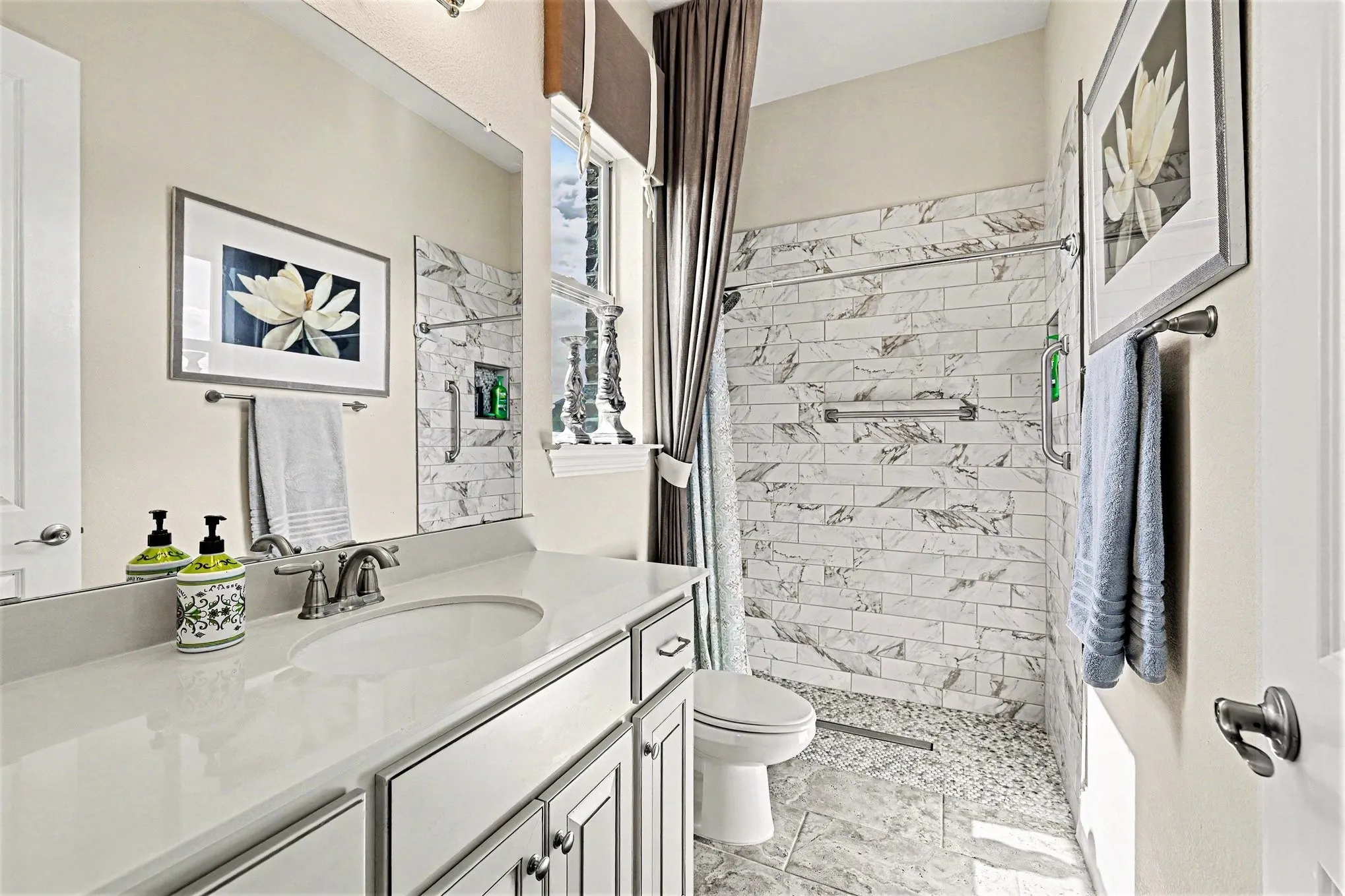 Single Family Residence For Sale in Collin County , 1501 Winchester Drive, Prosper, Texas 75078, 4 Bedroom, 5 Bathroom, 3 Garage spaces, 4,640 Sqft, built in 2015, mls#21189147, Real Estate Agent in Prosper, Homes For Sale in Collin county, Homes For Sale in Prosper, Realtor in Prosper Texas, Real Estate Brokerage Independent Realty Texas, Luminita Cordes Realtor