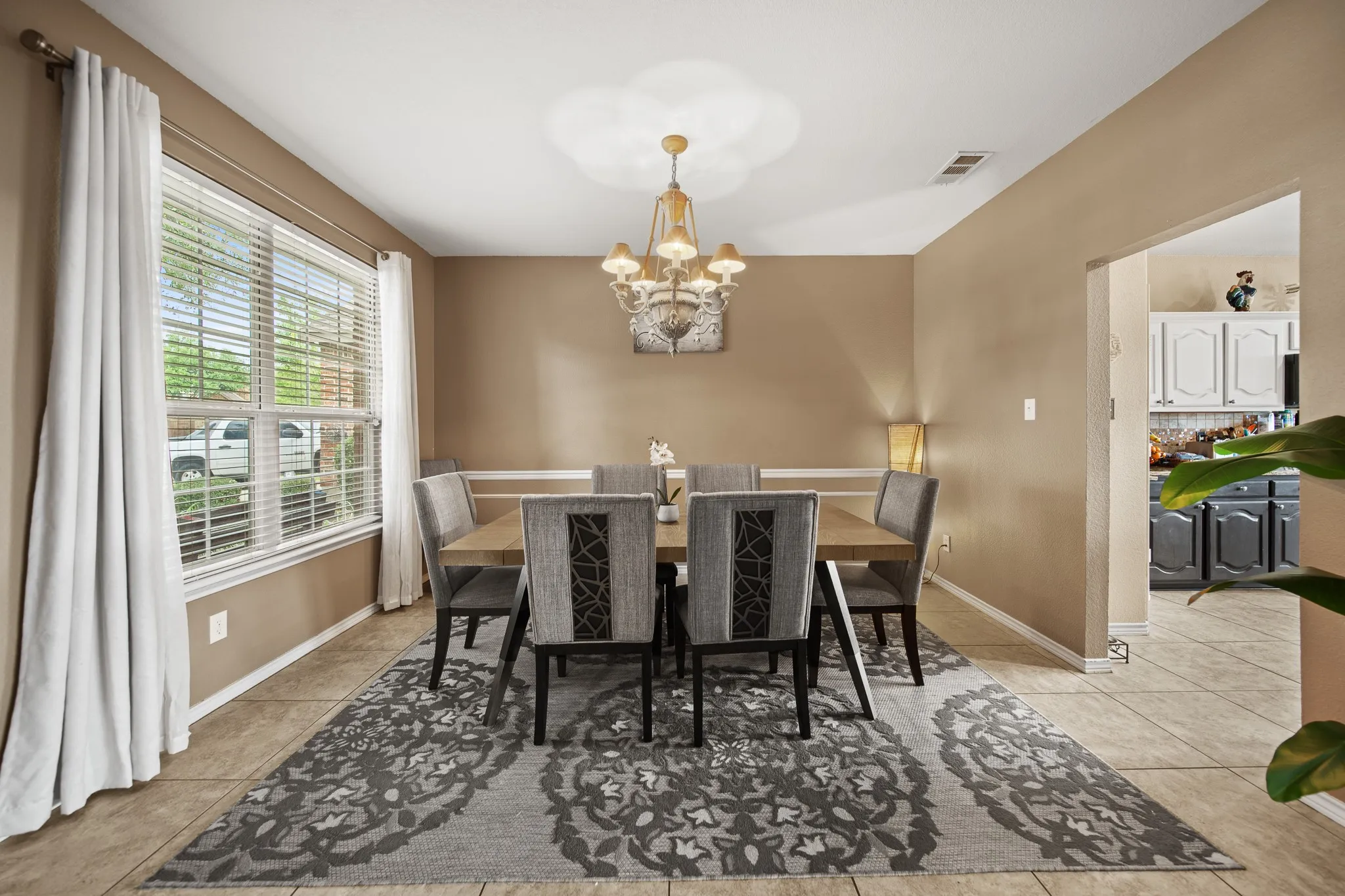 Single Family Residence For Sale in Dallas County , 7114 Bickers Drive, Rowlett, Texas 75089, 4 Bedroom, 3 Bathroom, 2 Garage spaces, 3,038 Sqft, built in 2005, mls#21268726, Real Estate Agent in Rowlett, Homes For Sale in Dallas county, Homes For Sale in Rowlett, Realtor in Rowlett Texas, Real Estate Brokerage Independent Realty Texas, Luminita Cordes Realtor