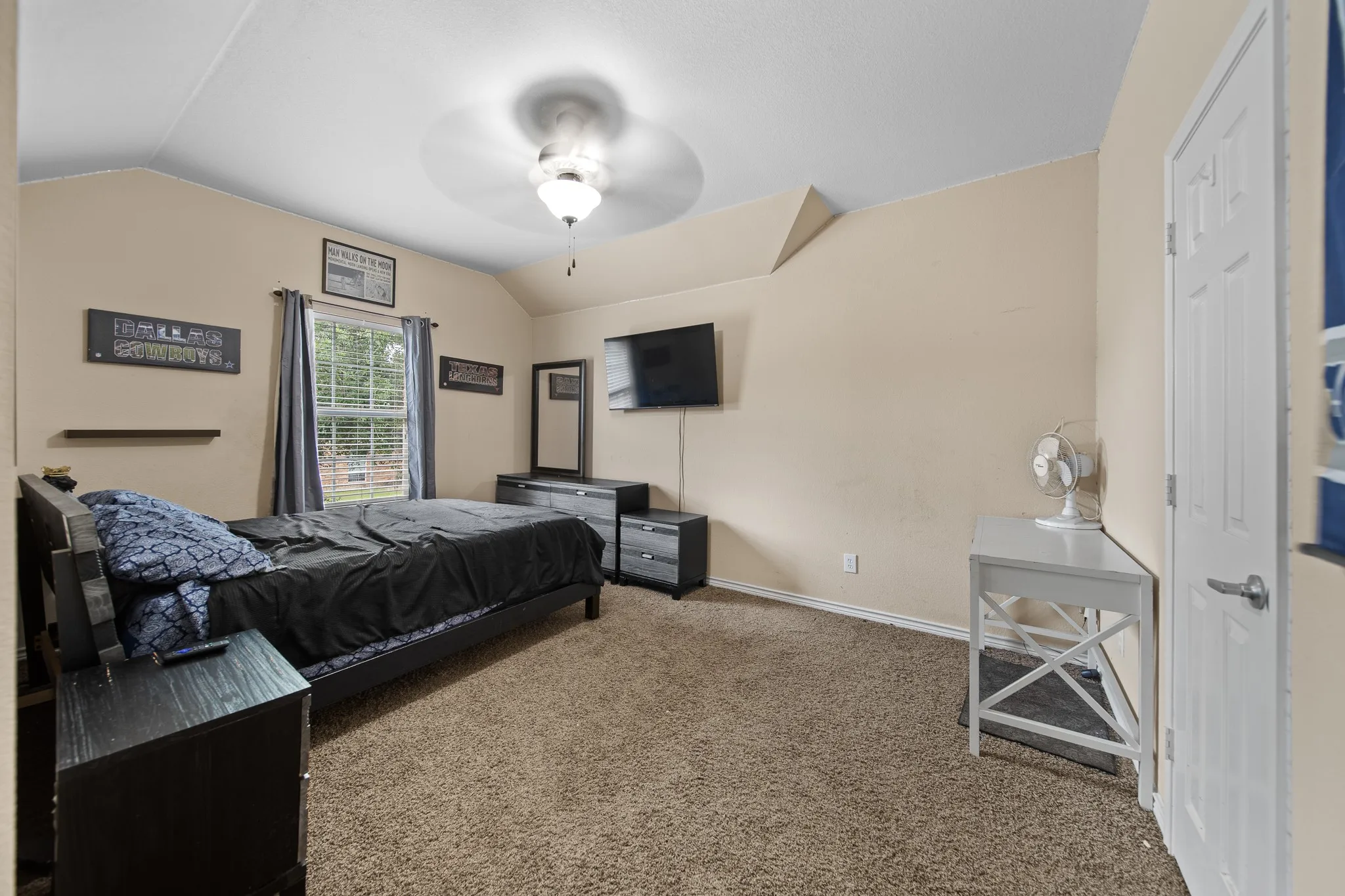 Single Family Residence For Sale in Dallas County , 7114 Bickers Drive, Rowlett, Texas 75089, 4 Bedroom, 3 Bathroom, 2 Garage spaces, 3,038 Sqft, built in 2005, mls#21268726, Real Estate Agent in Rowlett, Homes For Sale in Dallas county, Homes For Sale in Rowlett, Realtor in Rowlett Texas, Real Estate Brokerage Independent Realty Texas, Luminita Cordes Realtor