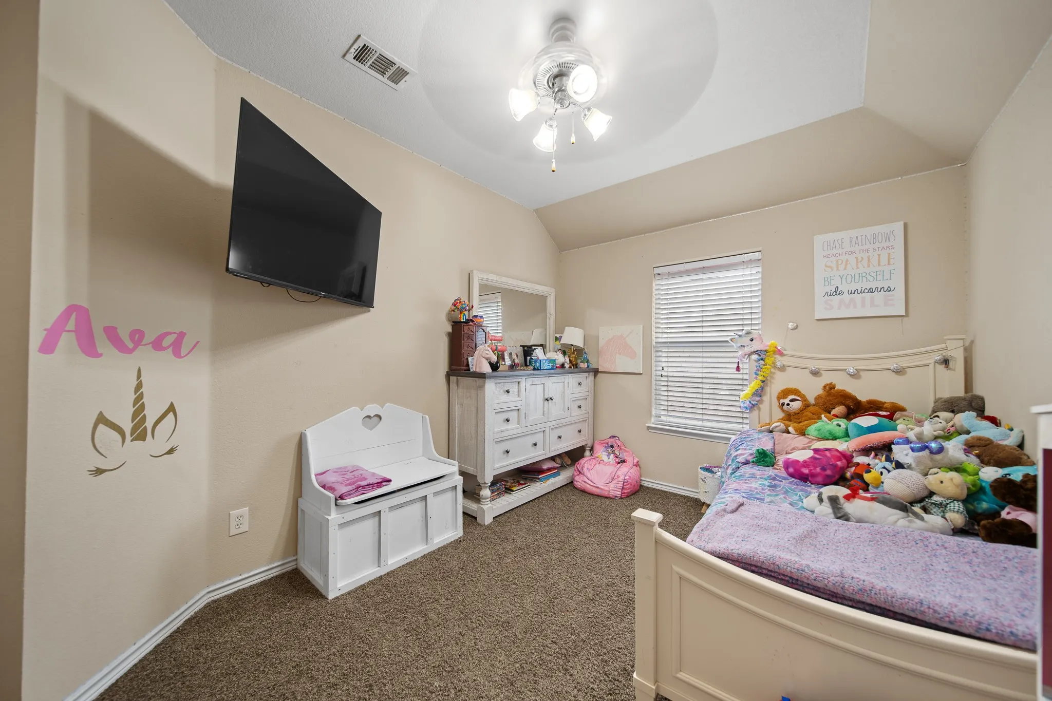 Single Family Residence For Sale in Dallas County , 7114 Bickers Drive, Rowlett, Texas 75089, 4 Bedroom, 3 Bathroom, 2 Garage spaces, 3,038 Sqft, built in 2005, mls#21268726, Real Estate Agent in Rowlett, Homes For Sale in Dallas county, Homes For Sale in Rowlett, Realtor in Rowlett Texas, Real Estate Brokerage Independent Realty Texas, Luminita Cordes Realtor