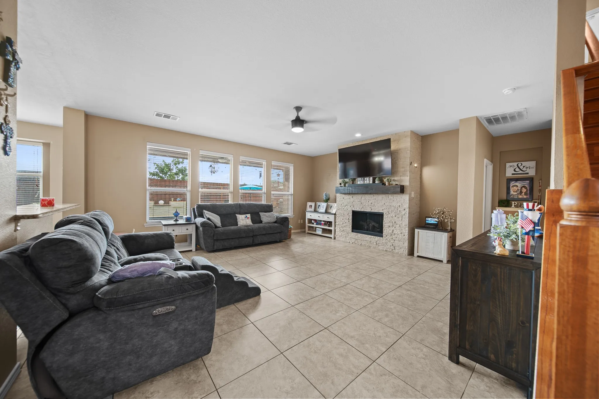 Single Family Residence For Sale in Dallas County , 7114 Bickers Drive, Rowlett, Texas 75089, 4 Bedroom, 3 Bathroom, 2 Garage spaces, 3,038 Sqft, built in 2005, mls#21268726, Real Estate Agent in Rowlett, Homes For Sale in Dallas county, Homes For Sale in Rowlett, Realtor in Rowlett Texas, Real Estate Brokerage Independent Realty Texas, Luminita Cordes Realtor