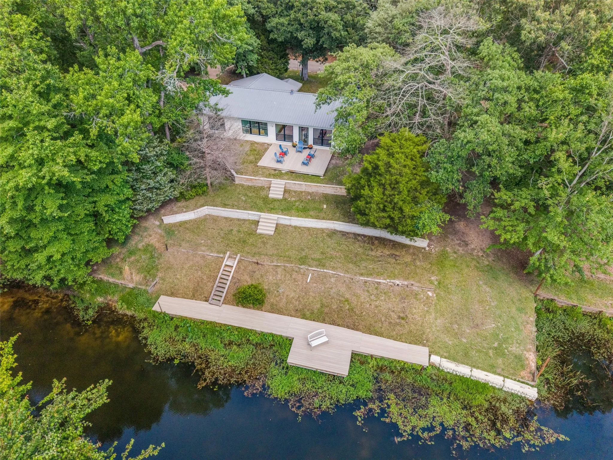 Single Family Residence For Sale in Henderson County , 2578 Tanglewood Drive, Athens, Texas 75752, 3 Bedroom, 2 Bathroom, 2 Garage spaces, 1,600 Sqft, built in 1992, mls#21268469, Real Estate Agent in Athens, Homes For Sale in Henderson county, Homes For Sale in Athens, Realtor in Athens Texas, Real Estate Brokerage Independent Realty Texas, Luminita Cordes Realtor