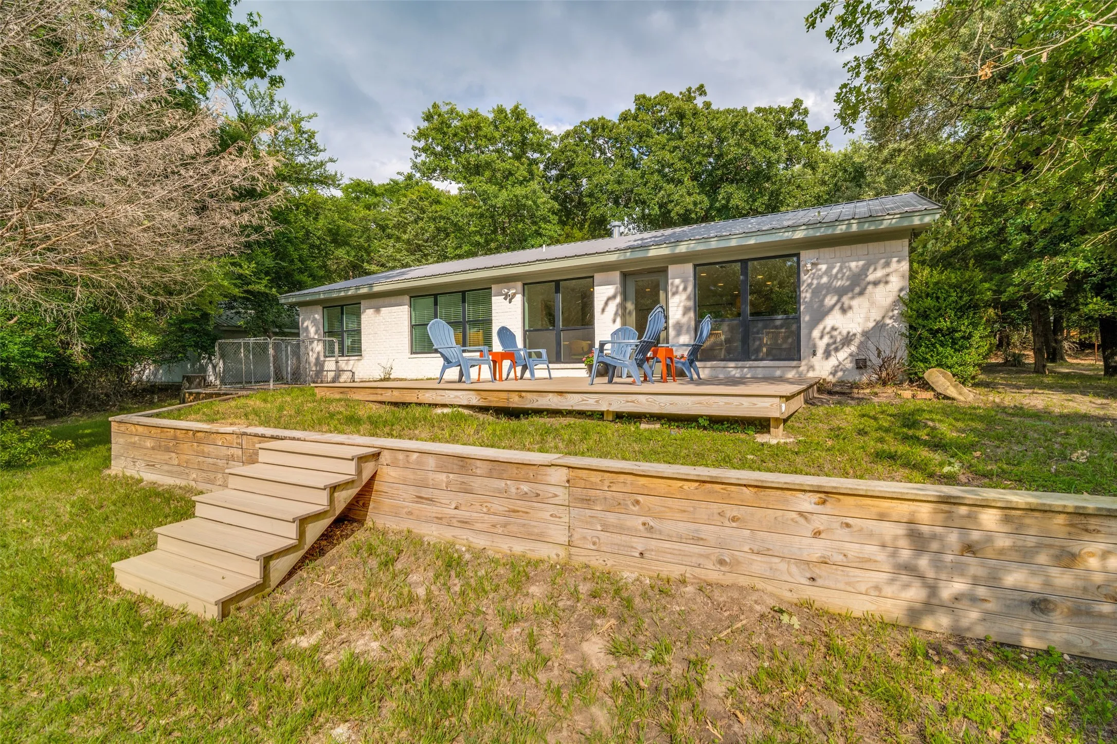 Single Family Residence For Sale in Henderson County , 2578 Tanglewood Drive, Athens, Texas 75752, 3 Bedroom, 2 Bathroom, 2 Garage spaces, 1,600 Sqft, built in 1992, mls#21268469, Real Estate Agent in Athens, Homes For Sale in Henderson county, Homes For Sale in Athens, Realtor in Athens Texas, Real Estate Brokerage Independent Realty Texas, Luminita Cordes Realtor
