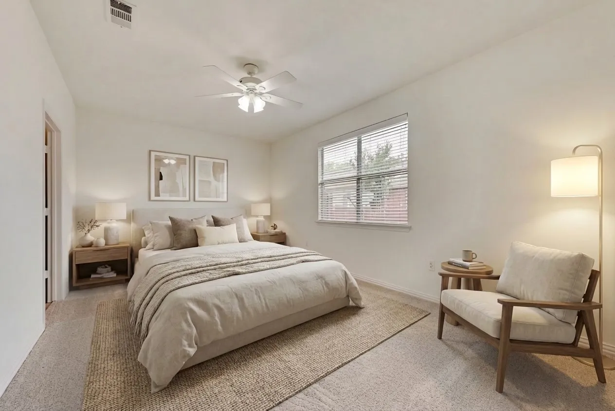 Townhouse For Sale in Denton County , 233 Heritage Hill Drive, Lewisville, Texas 75067, 2 Bedroom, 2 Bathroom, 2 Garage spaces, 1,404 Sqft, built in 2005, mls#21268864, Real Estate Agent in Lewisville, Homes For Sale in Denton county, Homes For Sale in Lewisville, Realtor in Lewisville Texas, Real Estate Brokerage Independent Realty Texas, Luminita Cordes Realtor