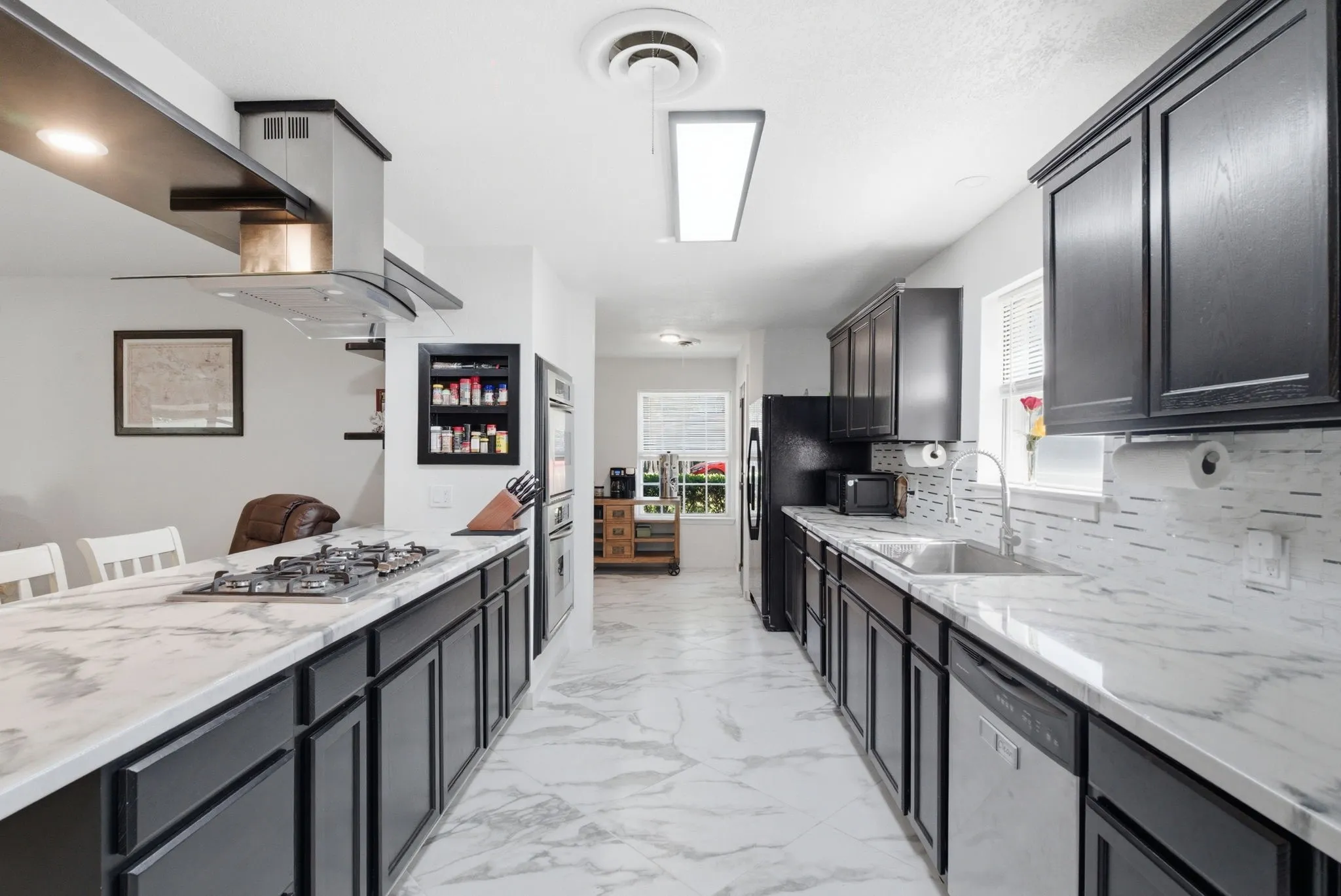 Single Family Residence For Sale in Palo Pinto County , 1001 NW 11th Street, Mineral Wells, Texas 76067, 3 Bedroom, 3 Bathroom, 2 Garage spaces, 2,001 Sqft, built in 1964, mls#21268635, Real Estate Agent in Mineral Wells, Homes For Sale in Palo Pinto county, Homes For Sale in Mineral Wells, Realtor in Mineral Wells Texas, Real Estate Brokerage Independent Realty Texas, Luminita Cordes Realtor