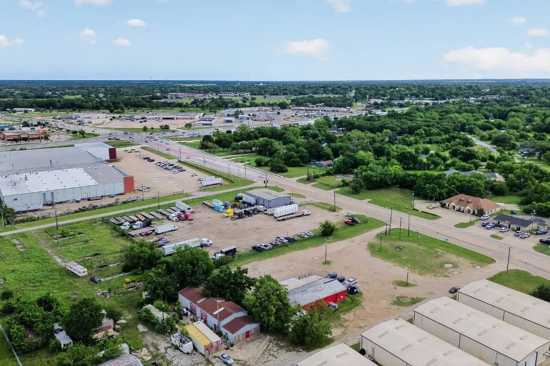 Retail For Sale in Kaufman County , 304 Fm 148, Terrell, Texas 75160, 0, 0, Garage spaces, 4,200 Sqft, built in 1970, Price $1,400,000, mls#21254655, Real Estate Agent in Terrell, Homes For Sale in Kaufman county, Homes For Sale in Terrell, Realtor in Terrell Texas, Real Estate Brokerage Independent Realty Texas, Luminita Cordes Realtor