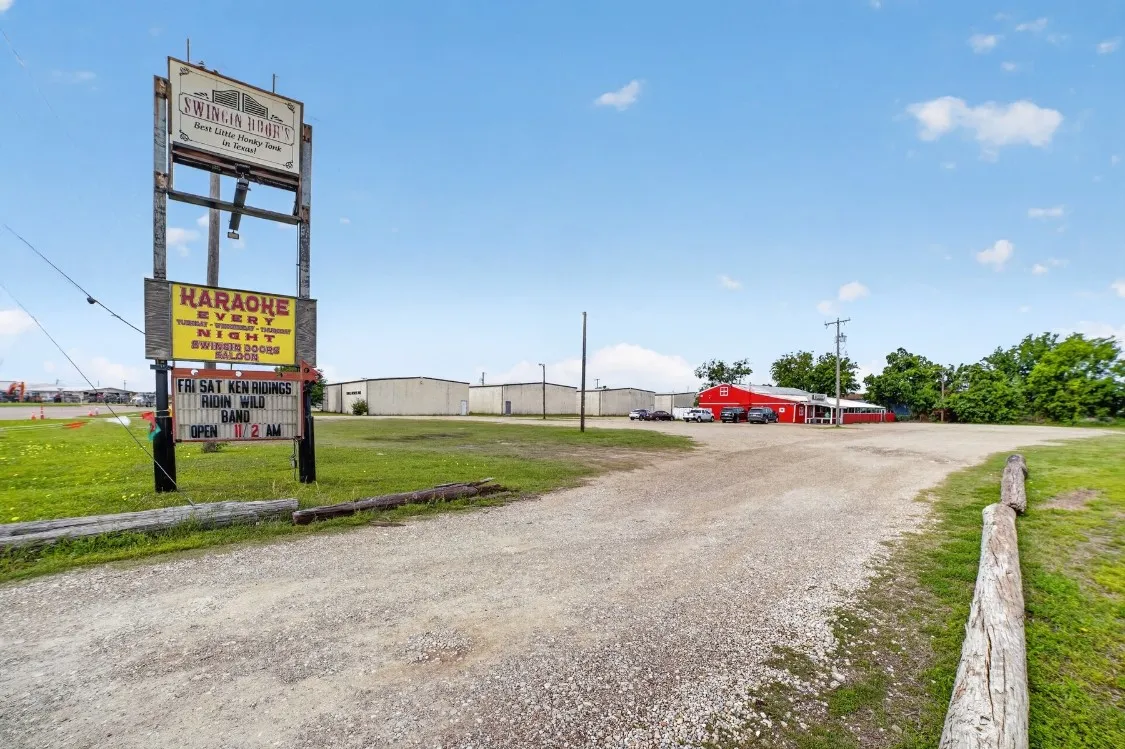 Retail For Sale in Kaufman County , 304 Fm 148, Terrell, Texas 75160, 0, 0, Garage spaces, 4,200 Sqft, built in 1970, Price $1,400,000, mls#21254655, Real Estate Agent in Terrell, Homes For Sale in Kaufman county, Homes For Sale in Terrell, Realtor in Terrell Texas, Real Estate Brokerage Independent Realty Texas, Luminita Cordes Realtor