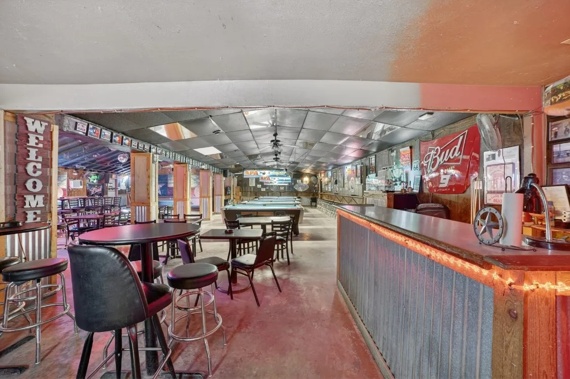 Retail For Sale in Kaufman County , 304 Fm 148, Terrell, Texas 75160, 0, 0, Garage spaces, 4,200 Sqft, built in 1970, Price $1,400,000, mls#21254655, Real Estate Agent in Terrell, Homes For Sale in Kaufman county, Homes For Sale in Terrell, Realtor in Terrell Texas, Real Estate Brokerage Independent Realty Texas, Luminita Cordes Realtor