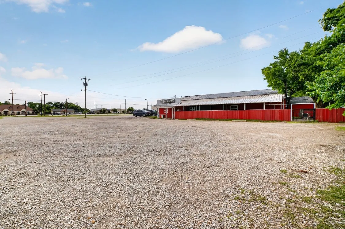 Retail For Sale in Kaufman County , 304 Fm 148, Terrell, Texas 75160, 0, 0, Garage spaces, 4,200 Sqft, built in 1970, Price $1,400,000, mls#21254655, Real Estate Agent in Terrell, Homes For Sale in Kaufman county, Homes For Sale in Terrell, Realtor in Terrell Texas, Real Estate Brokerage Independent Realty Texas, Luminita Cordes Realtor