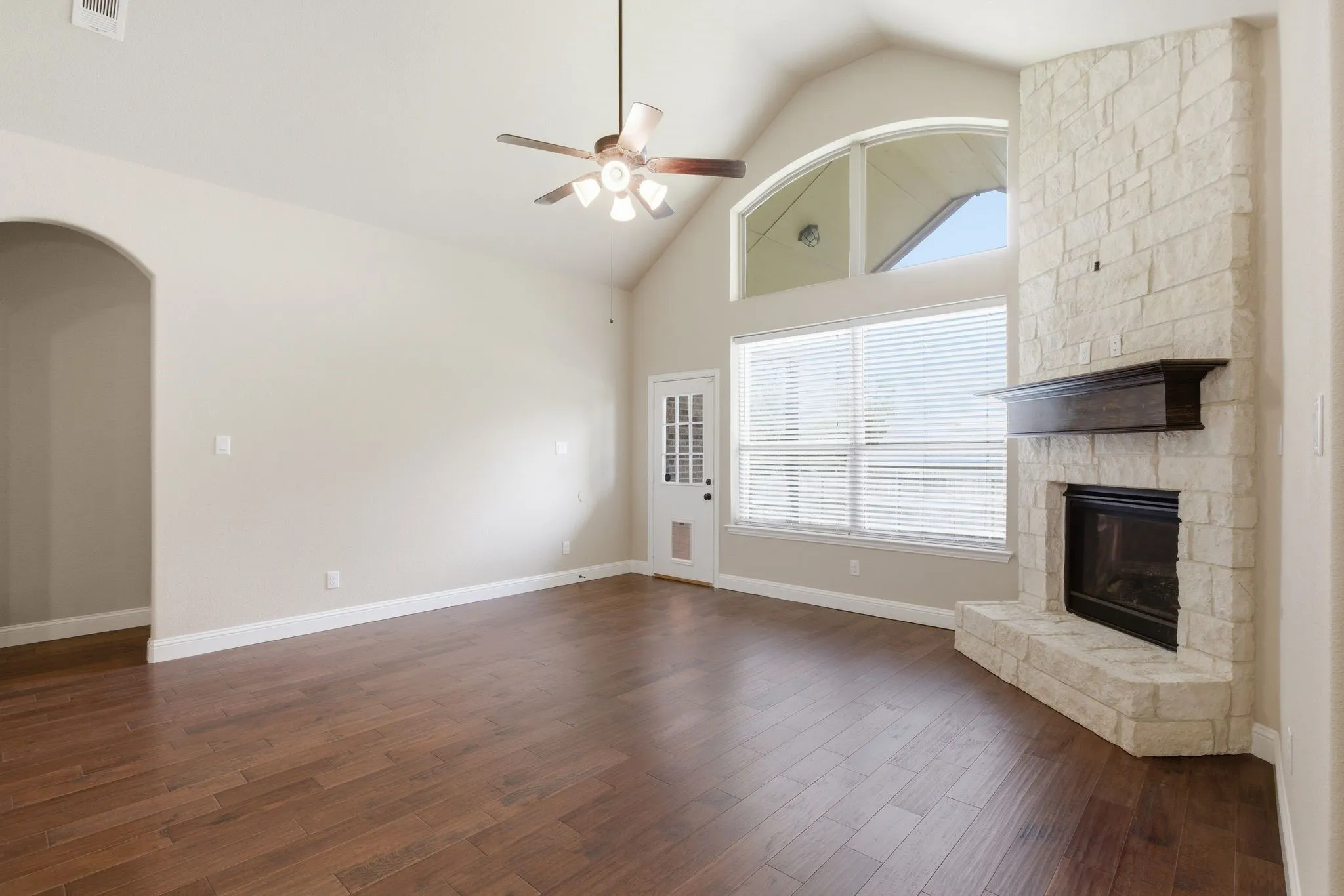 Single Family Residence For Sale in Collin County , 1706 Asbury Drive, Wylie, Texas 75098, 4 Bedroom, 2 Bathroom, 2 Garage spaces, 2,635 Sqft, built in 2018, mls#21266689, Real Estate Agent in Wylie, Homes For Sale in Collin county, Homes For Sale in Wylie, Realtor in Wylie Texas, Real Estate Brokerage Independent Realty Texas, Luminita Cordes Realtor