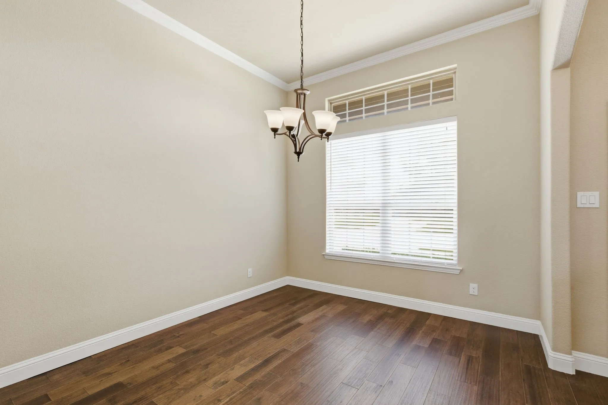 Single Family Residence For Sale in Collin County , 1706 Asbury Drive, Wylie, Texas 75098, 4 Bedroom, 2 Bathroom, 2 Garage spaces, 2,635 Sqft, built in 2018, mls#21266689, Real Estate Agent in Wylie, Homes For Sale in Collin county, Homes For Sale in Wylie, Realtor in Wylie Texas, Real Estate Brokerage Independent Realty Texas, Luminita Cordes Realtor