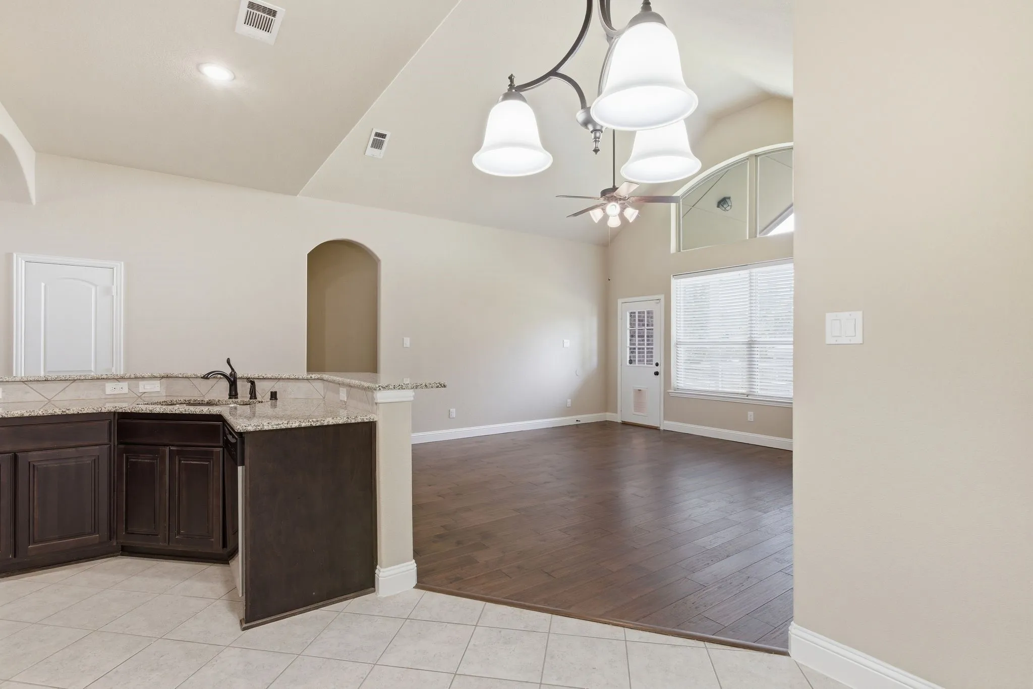 Single Family Residence For Sale in Collin County , 1706 Asbury Drive, Wylie, Texas 75098, 4 Bedroom, 2 Bathroom, 2 Garage spaces, 2,635 Sqft, built in 2018, mls#21266689, Real Estate Agent in Wylie, Homes For Sale in Collin county, Homes For Sale in Wylie, Realtor in Wylie Texas, Real Estate Brokerage Independent Realty Texas, Luminita Cordes Realtor