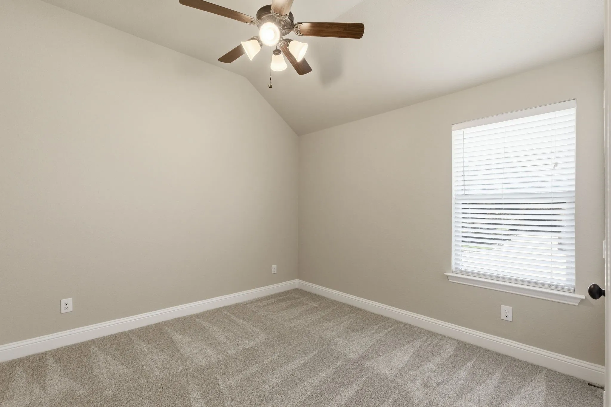 Single Family Residence For Sale in Collin County , 1706 Asbury Drive, Wylie, Texas 75098, 4 Bedroom, 2 Bathroom, 2 Garage spaces, 2,635 Sqft, built in 2018, mls#21266689, Real Estate Agent in Wylie, Homes For Sale in Collin county, Homes For Sale in Wylie, Realtor in Wylie Texas, Real Estate Brokerage Independent Realty Texas, Luminita Cordes Realtor