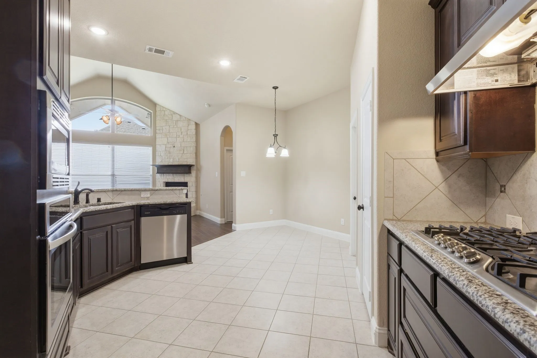 Single Family Residence For Sale in Collin County , 1706 Asbury Drive, Wylie, Texas 75098, 4 Bedroom, 2 Bathroom, 2 Garage spaces, 2,635 Sqft, built in 2018, mls#21266689, Real Estate Agent in Wylie, Homes For Sale in Collin county, Homes For Sale in Wylie, Realtor in Wylie Texas, Real Estate Brokerage Independent Realty Texas, Luminita Cordes Realtor