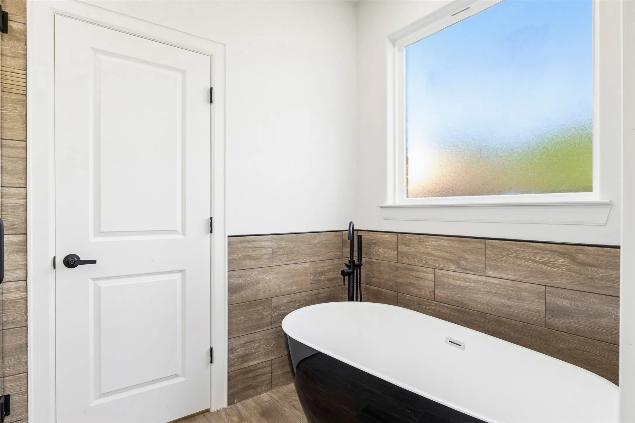 Single Family Residence For Sale in Tarrant County , 1517 Avenue D, Fort Worth, Texas 76104, 4 Bedroom, 2 Bathroom, 2 Garage spaces, 2,024 Sqft, built in 2026, mls#21264056, Real Estate Agent in Fort Worth, Homes For Sale in Tarrant county, Homes For Sale in Fort Worth, Realtor in Fort Worth Texas, Real Estate Brokerage Independent Realty Texas, Luminita Cordes Realtor