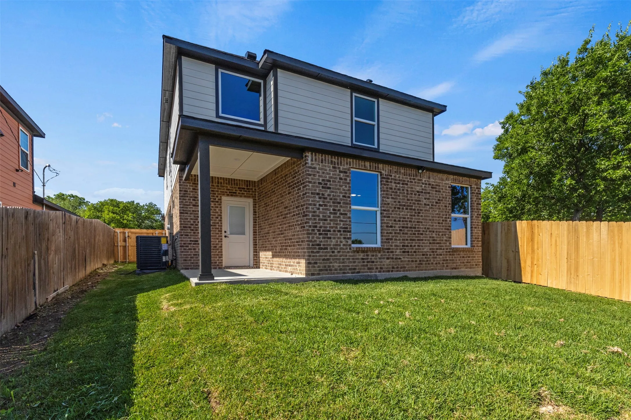Single Family Residence For Sale in Tarrant County , 1517 Avenue D, Fort Worth, Texas 76104, 4 Bedroom, 2 Bathroom, 2 Garage spaces, 2,024 Sqft, built in 2026, mls#21264056, Real Estate Agent in Fort Worth, Homes For Sale in Tarrant county, Homes For Sale in Fort Worth, Realtor in Fort Worth Texas, Real Estate Brokerage Independent Realty Texas, Luminita Cordes Realtor